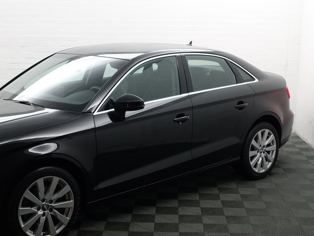 
								Audi A3 Limousine 30 TFSI Pro Line S Aut- Virtual Cockpit, Ada Cruise, Xenon Led, Keyless, Park Assist, Sfeerverlichting vol									