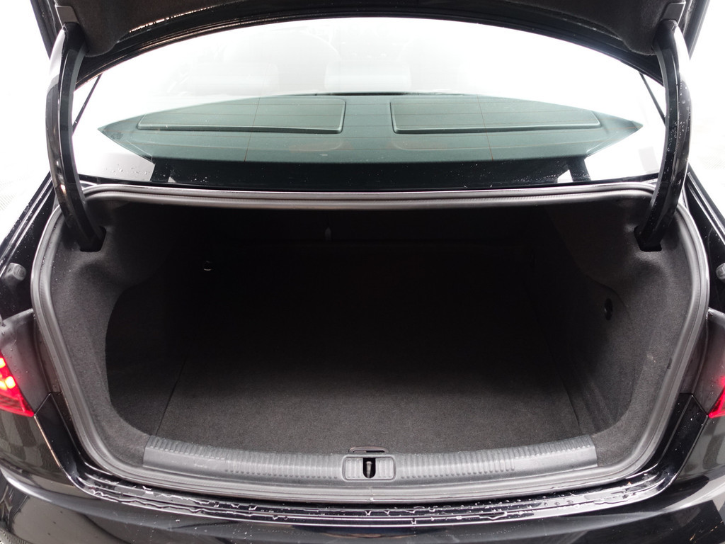 
								Audi A3 Limousine 30 TFSI Pro Line S Aut- Virtual Cockpit, Ada Cruise, Xenon Led, Keyless, Park Assist, Sfeerverlichting vol									