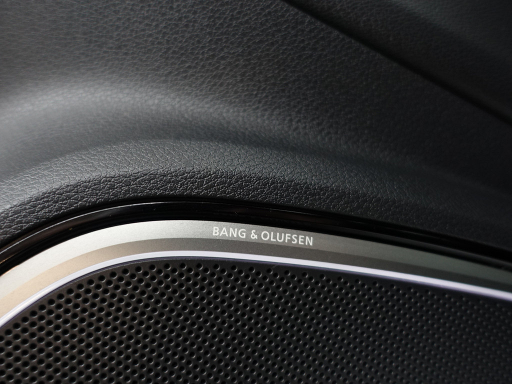 
								Audi A3 Sportback 35 TFSI S Black Optic Aut- Panodak, Bang Olufsen, Carbon, Virtual cockpit, Xenon Led, Ada Cruise, Sfeerverlichting, vol									