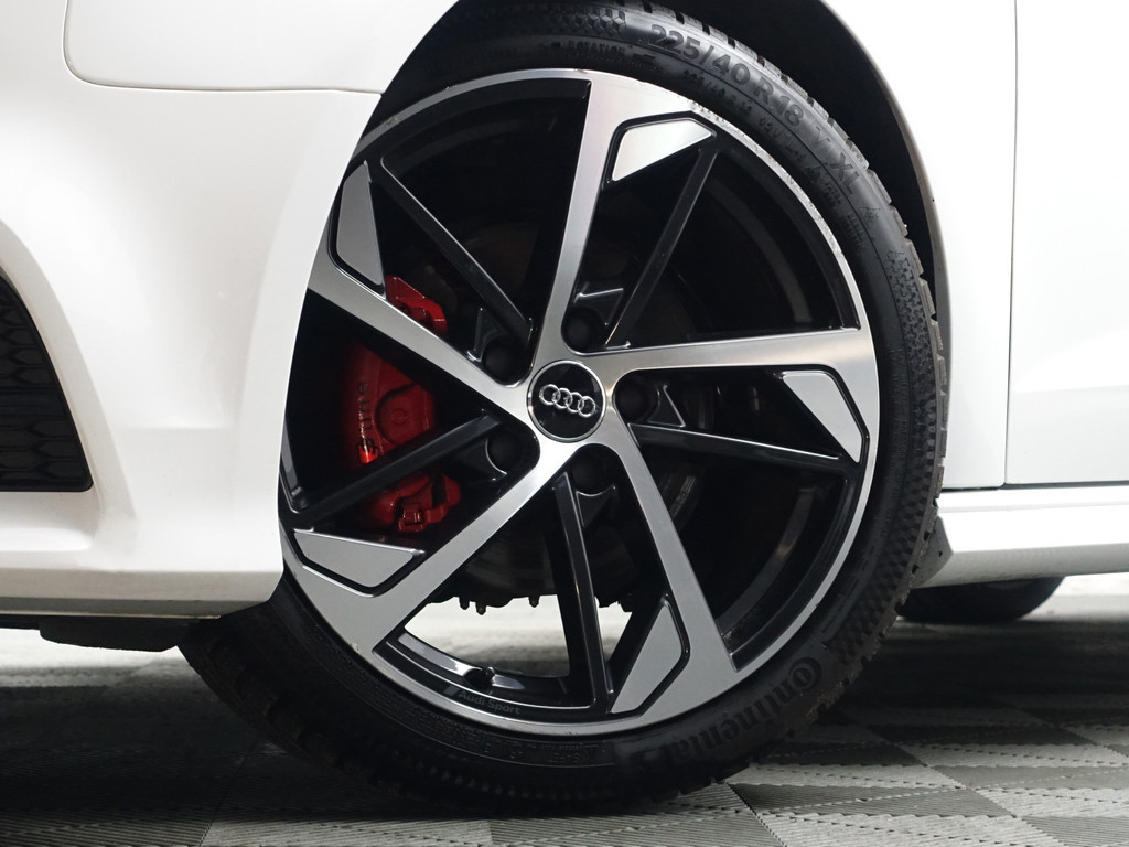 
								Audi A3 Sportback 35 TFSI S Black Optic Aut- Panodak, Bang Olufsen, Carbon, Virtual cockpit, Xenon Led, Ada Cruise, Sfeerverlichting, vol									