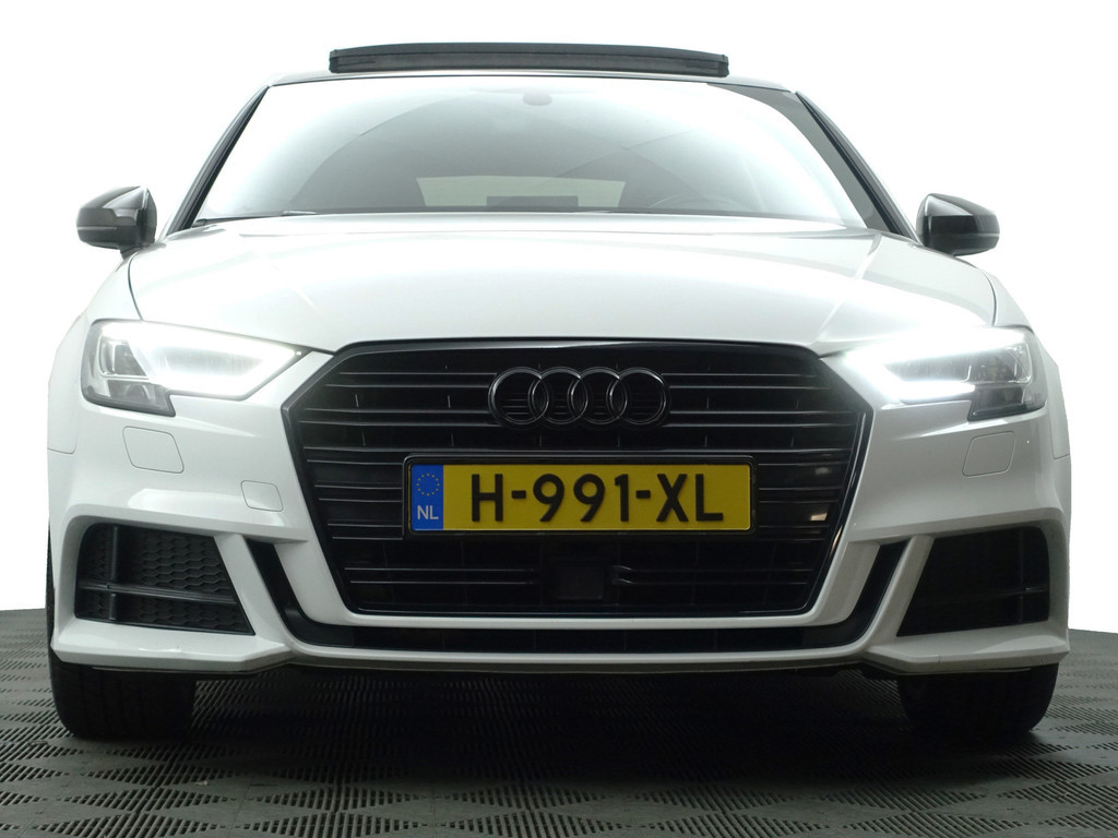 
								Audi A3 Sportback 35 TFSI S Black Optic Aut- Panodak, Bang Olufsen, Carbon, Virtual cockpit, Xenon Led, Ada Cruise, Sfeerverlichting, vol									