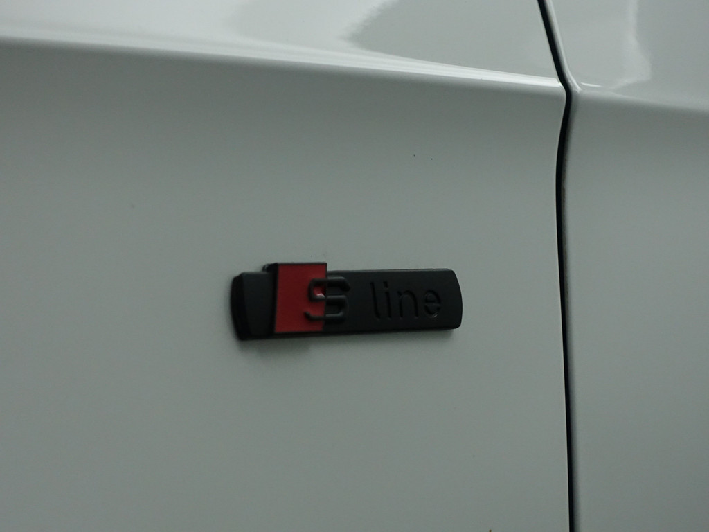 
								Audi A3 Sportback 35 TFSI S Black Optic Aut- Panodak, Bang Olufsen, Carbon, Virtual cockpit, Xenon Led, Ada Cruise, Sfeerverlichting, vol									