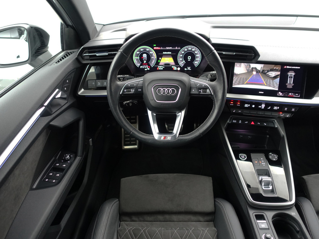 
Audi A3 Sportback 45 TFSI e 285pk S Competition Aut- Bang Olufsen, Head Up, Design Interieur, Sfeerverlichting, Xenon Led Matrix, CarPlay vol									