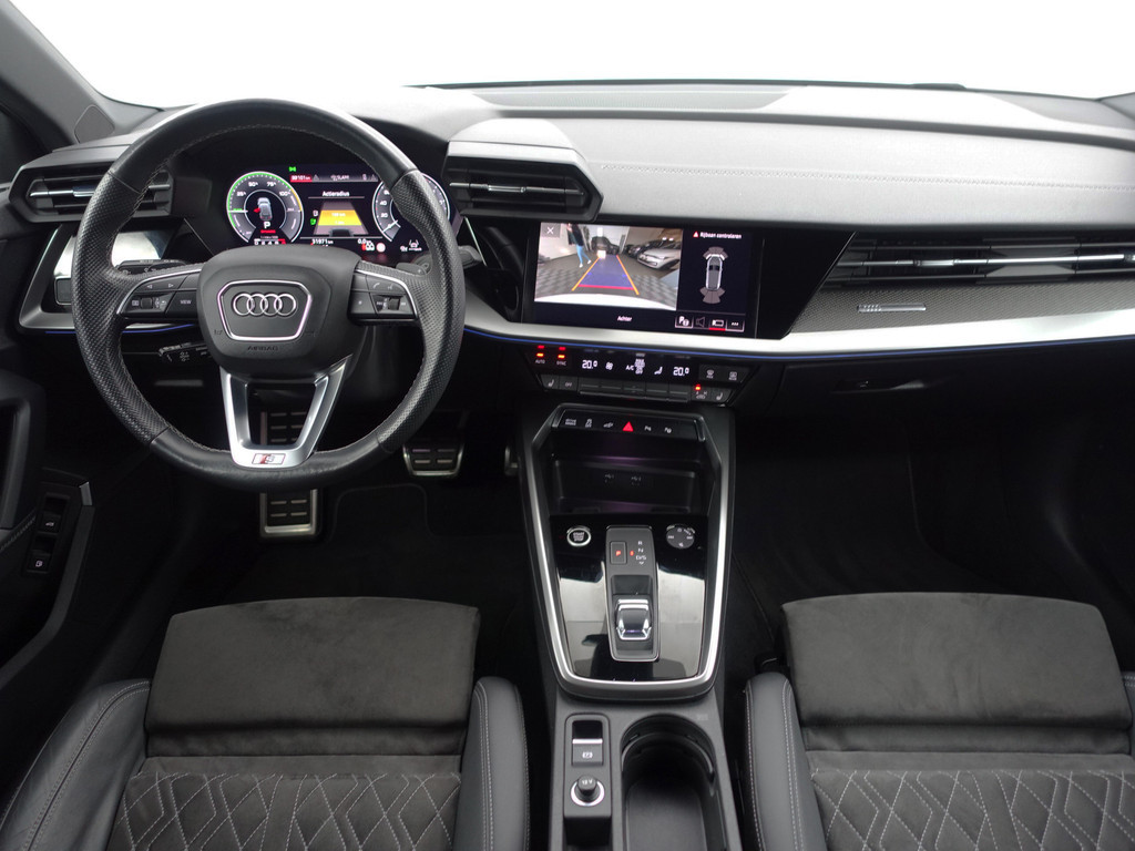 
Audi A3 Sportback 45 TFSI e 285pk S Competition Aut- Bang Olufsen, Head Up, Design Interieur, Sfeerverlichting, Xenon Led Matrix, CarPlay vol									