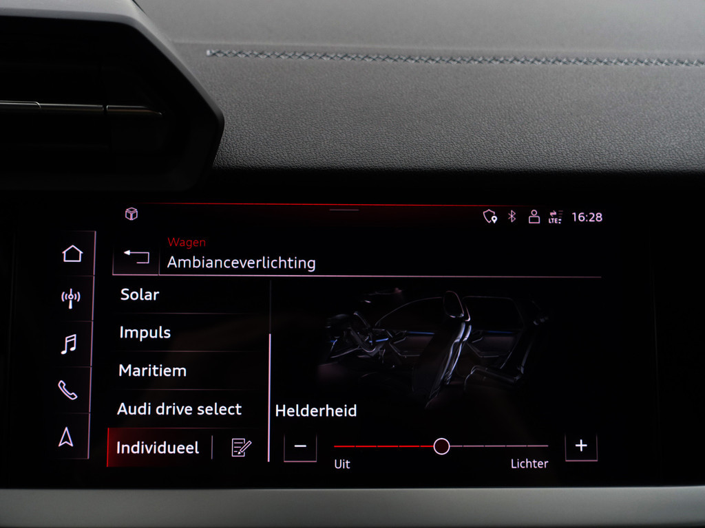 
Audi A3 Sportback 45 TFSI e 285pk S Competition Aut- Bang Olufsen, Head Up, Design Interieur, Sfeerverlichting, Xenon Led Matrix, CarPlay vol									