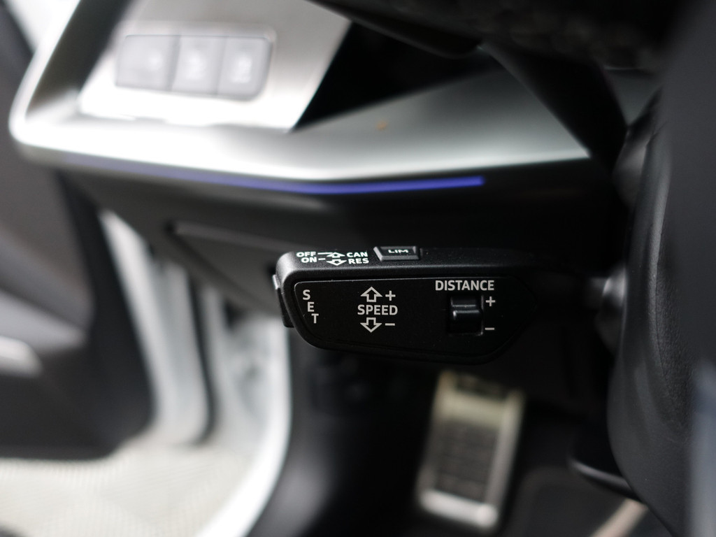 
Audi A3 Sportback 45 TFSI e 285pk S Competition Aut- Bang Olufsen, Head Up, Design Interieur, Sfeerverlichting, Xenon Led Matrix, CarPlay vol									