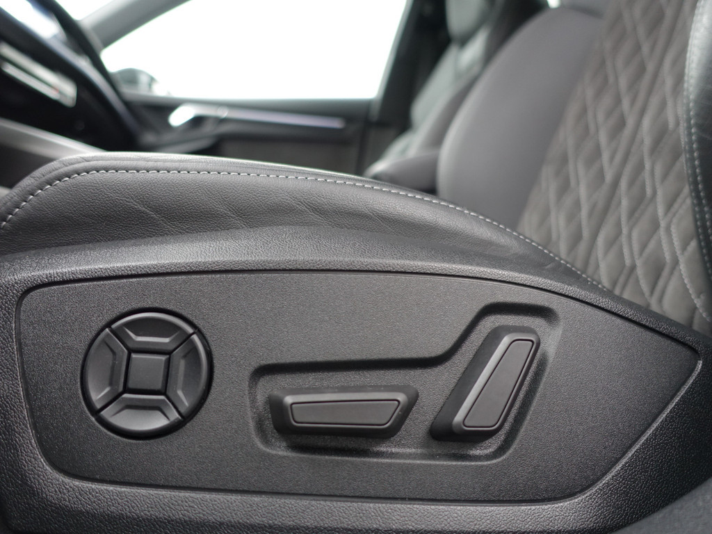 
Audi A3 Sportback 45 TFSI e 285pk S Competition Aut- Bang Olufsen, Head Up, Design Interieur, Sfeerverlichting, Xenon Led Matrix, CarPlay vol									