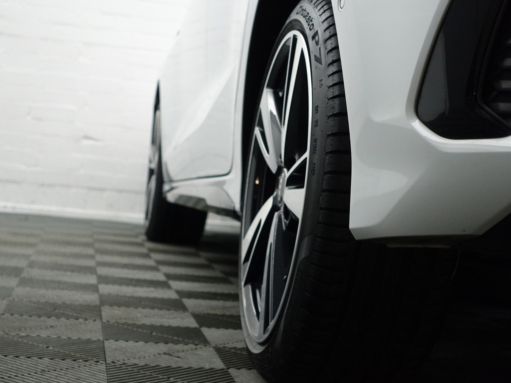 
Audi A3 Sportback 45 TFSI e 285pk S Competition Aut- Bang Olufsen, Head Up, Design Interieur, Sfeerverlichting, Xenon Led Matrix, CarPlay vol									