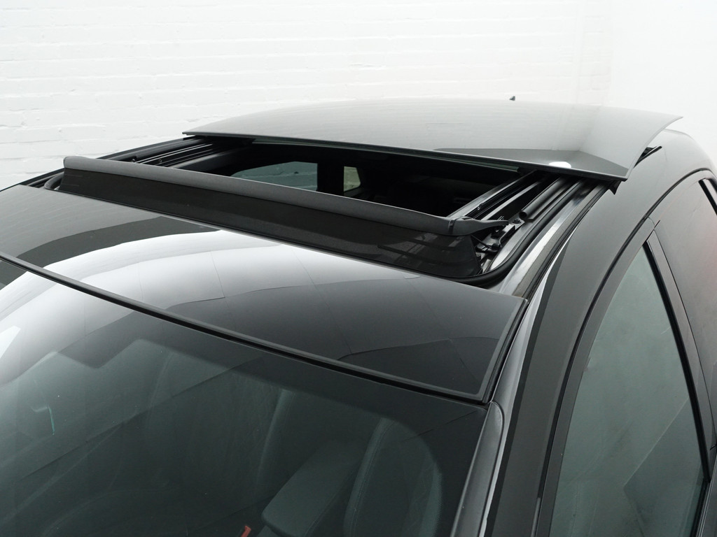 
Audi A3 Sportback 45 TFSI e S Competition Black Optic Aut- Panodak, Sfeerverlichting, Bang Olufsen, CarPlay, Dynamic Select vol									