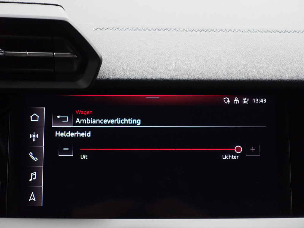 
Audi A3 Sportback 45 TFSI e S Competition Black Optic Aut- Panodak, Sfeerverlichting, Bang Olufsen, CarPlay, Dynamic Select vol									