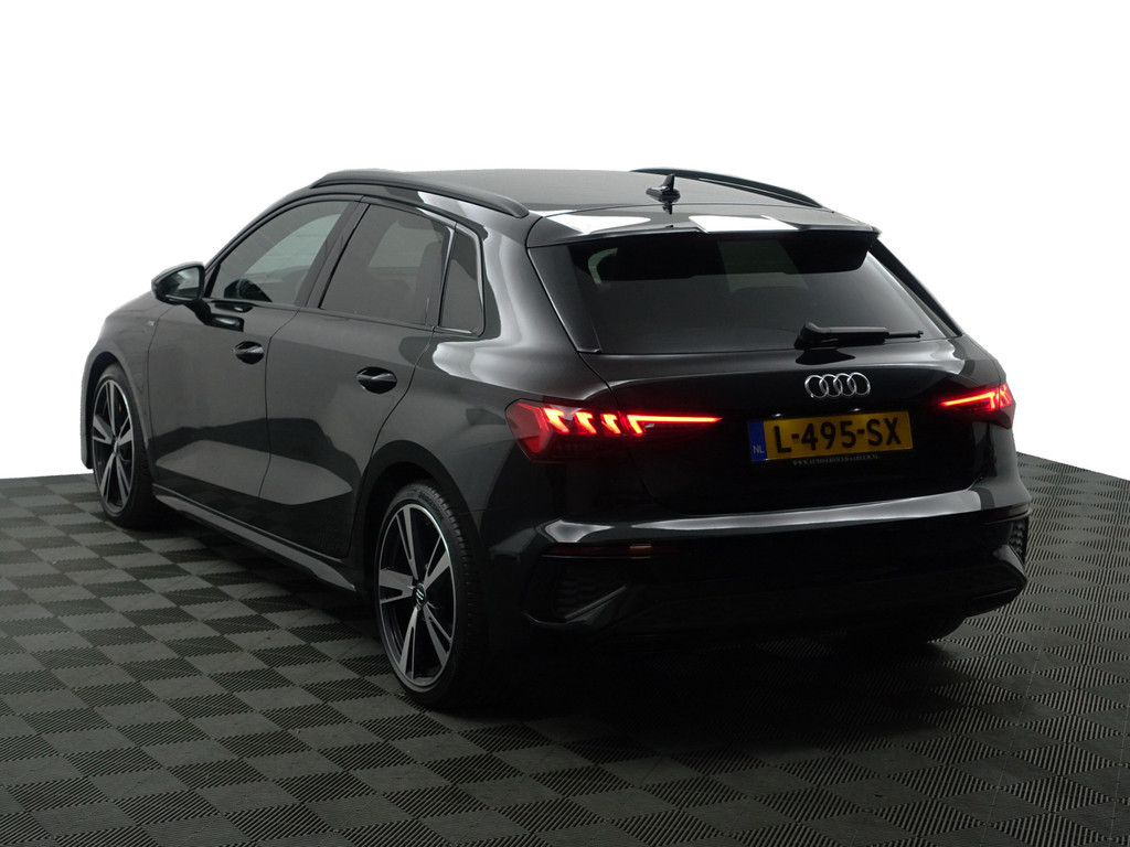 
Audi A3 Sportback 35 TFSI S Line Black Optic Aut- Bang Olufsen, Sfeerverlichting, Park Assist, Xenon Led, CarPlay, Dynamic Select vol									