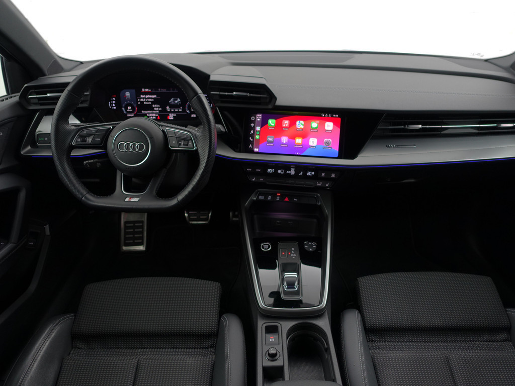 
Audi A3 Sportback 35 TFSI S Line Black Optic Aut- Bang Olufsen, Sfeerverlichting, Park Assist, Xenon Led, CarPlay, Dynamic Select vol									