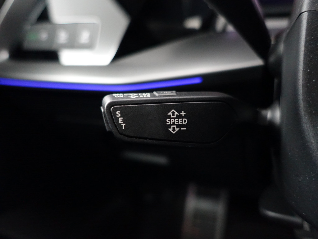 
Audi A3 Sportback 35 TFSI S Line Black Optic Aut- Bang Olufsen, Sfeerverlichting, Park Assist, Xenon Led, CarPlay, Dynamic Select vol									