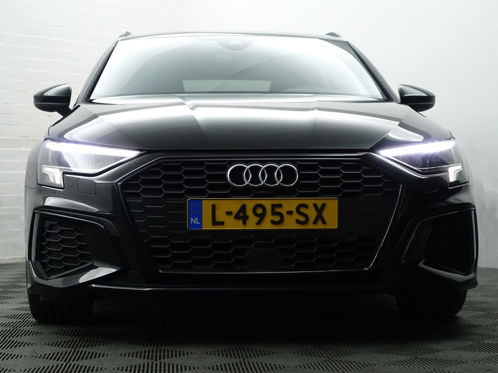 
Audi A3 Sportback 35 TFSI S Line Black Optic Aut- Bang Olufsen, Sfeerverlichting, Park Assist, Xenon Led, CarPlay, Dynamic Select vol									