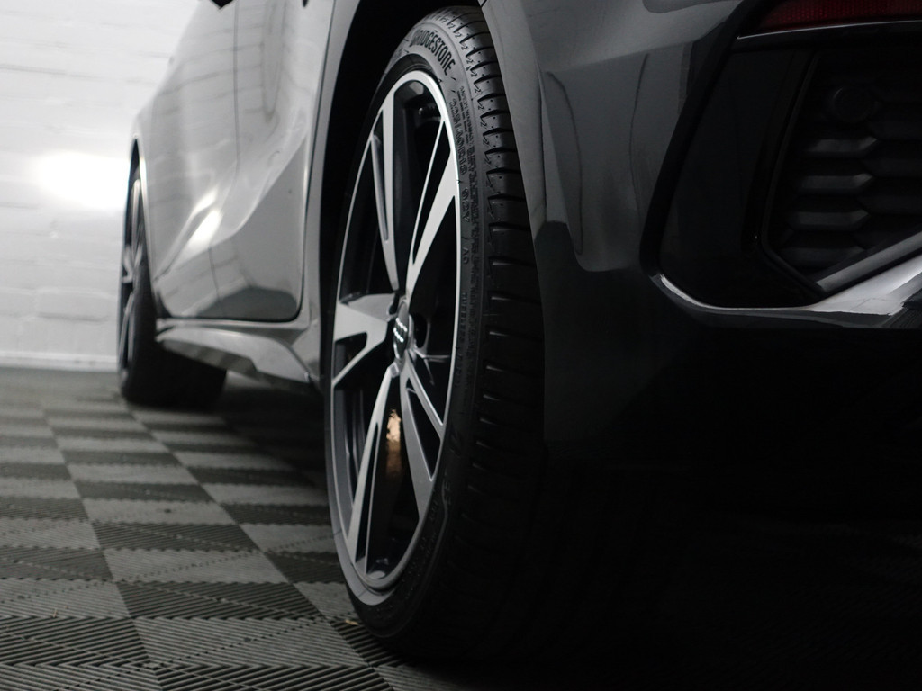 
Audi A3 Sportback 35 TFSI S Line Black Optic Aut- Bang Olufsen, Sfeerverlichting, Park Assist, Xenon Led, CarPlay, Dynamic Select vol									