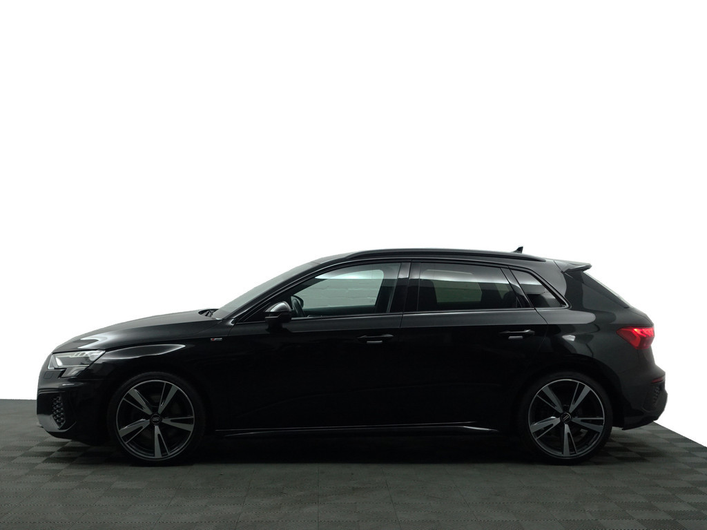 
Audi A3 Sportback 35 TFSI S Line Black Optic Aut- Bang Olufsen, Sfeerverlichting, Park Assist, Xenon Led, CarPlay, Dynamic Select vol									