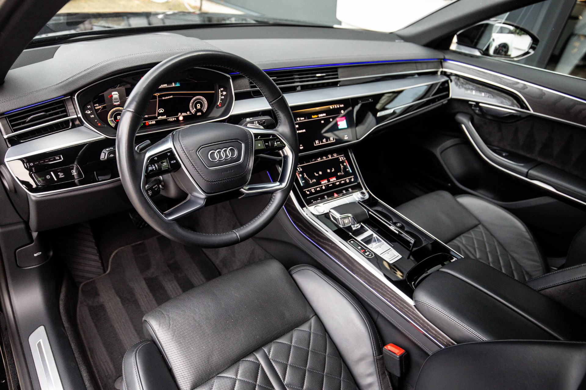
								Audi A8 60 TFSI e Quattro Pro Line Plus vol									