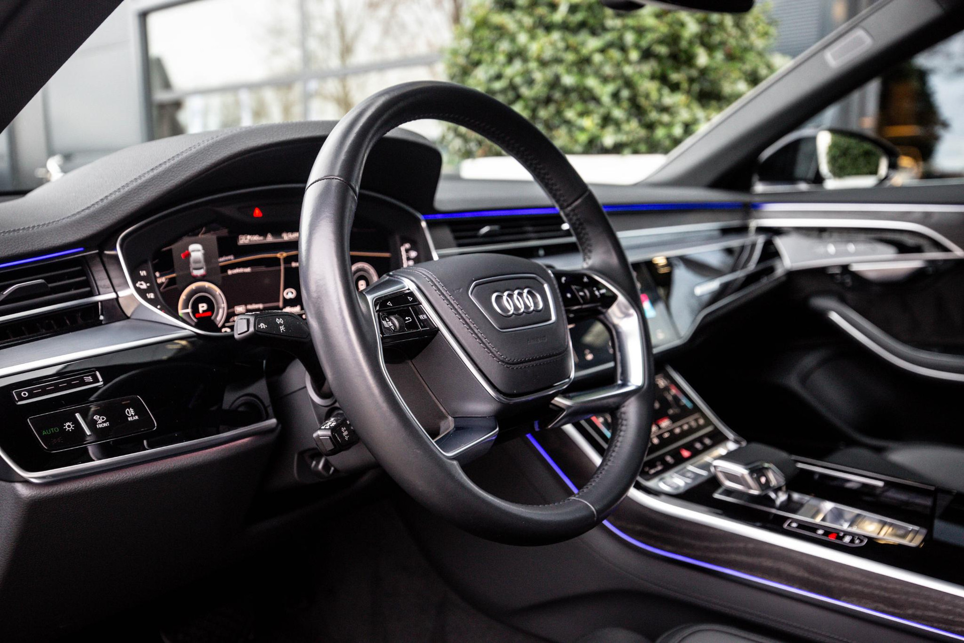 
								Audi A8 60 TFSI e Quattro Pro Line Plus vol									