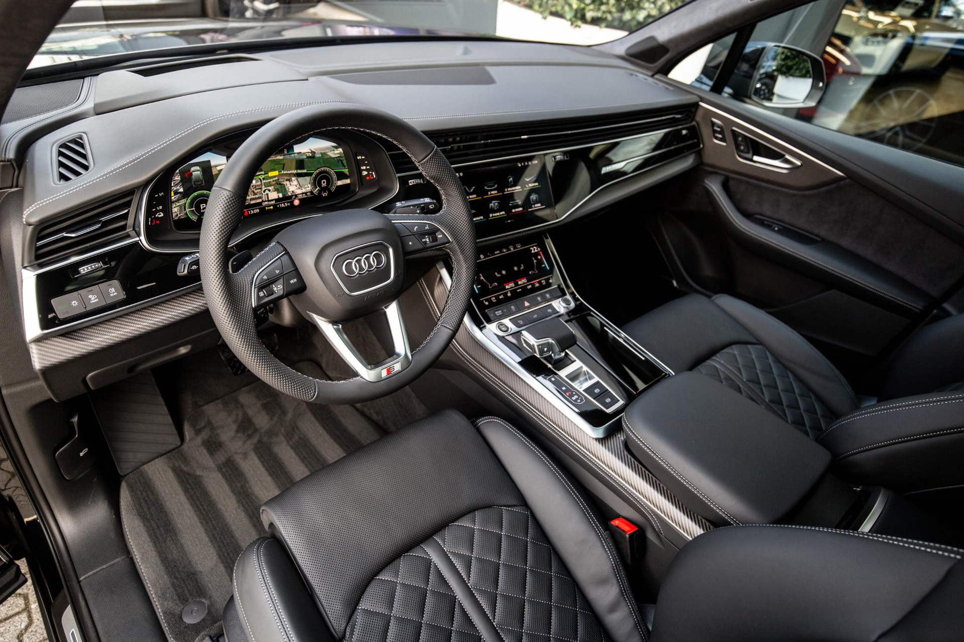 
Audi Q7 60 TFSI e vol									