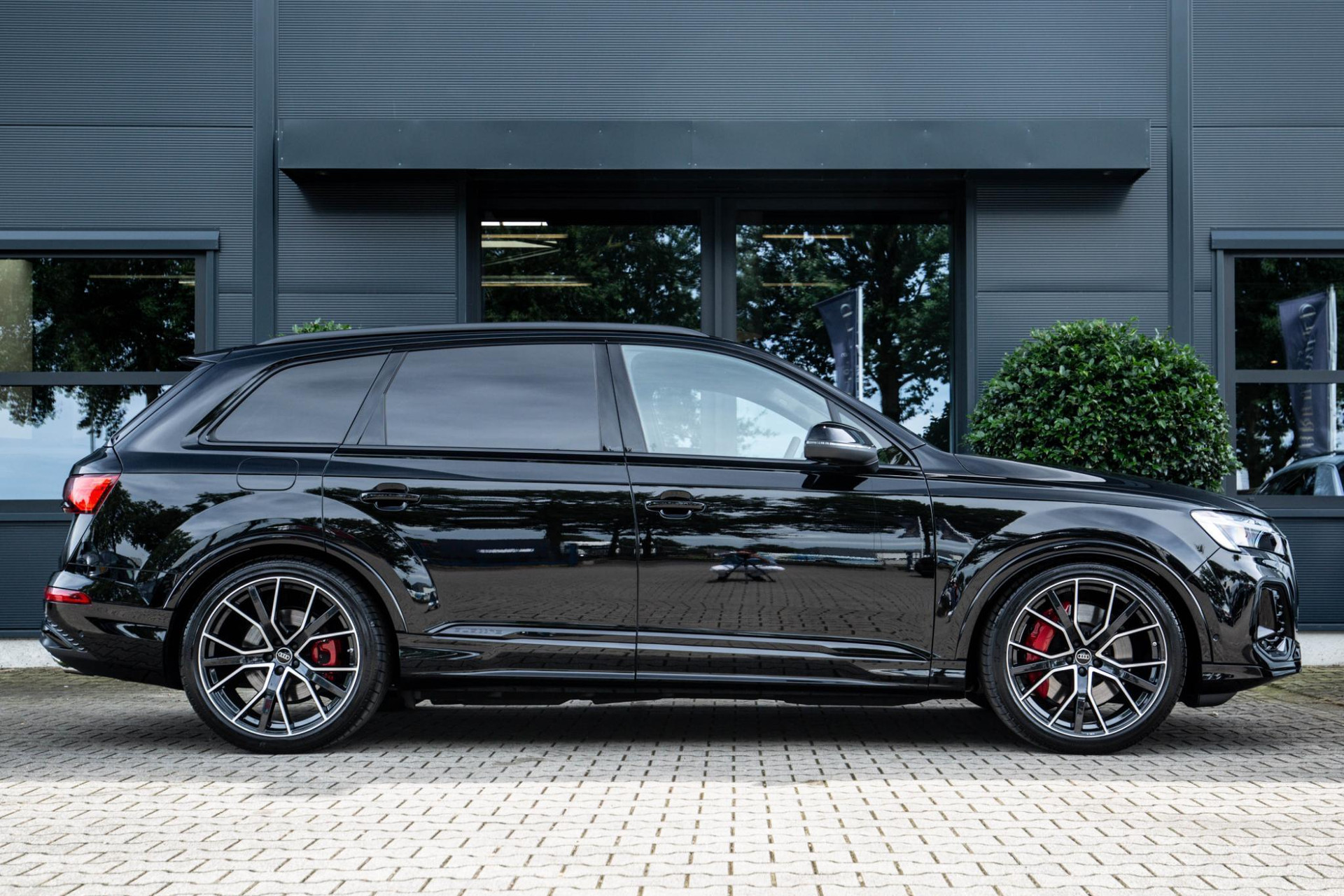 
Audi Q7 60 TFSI e vol									