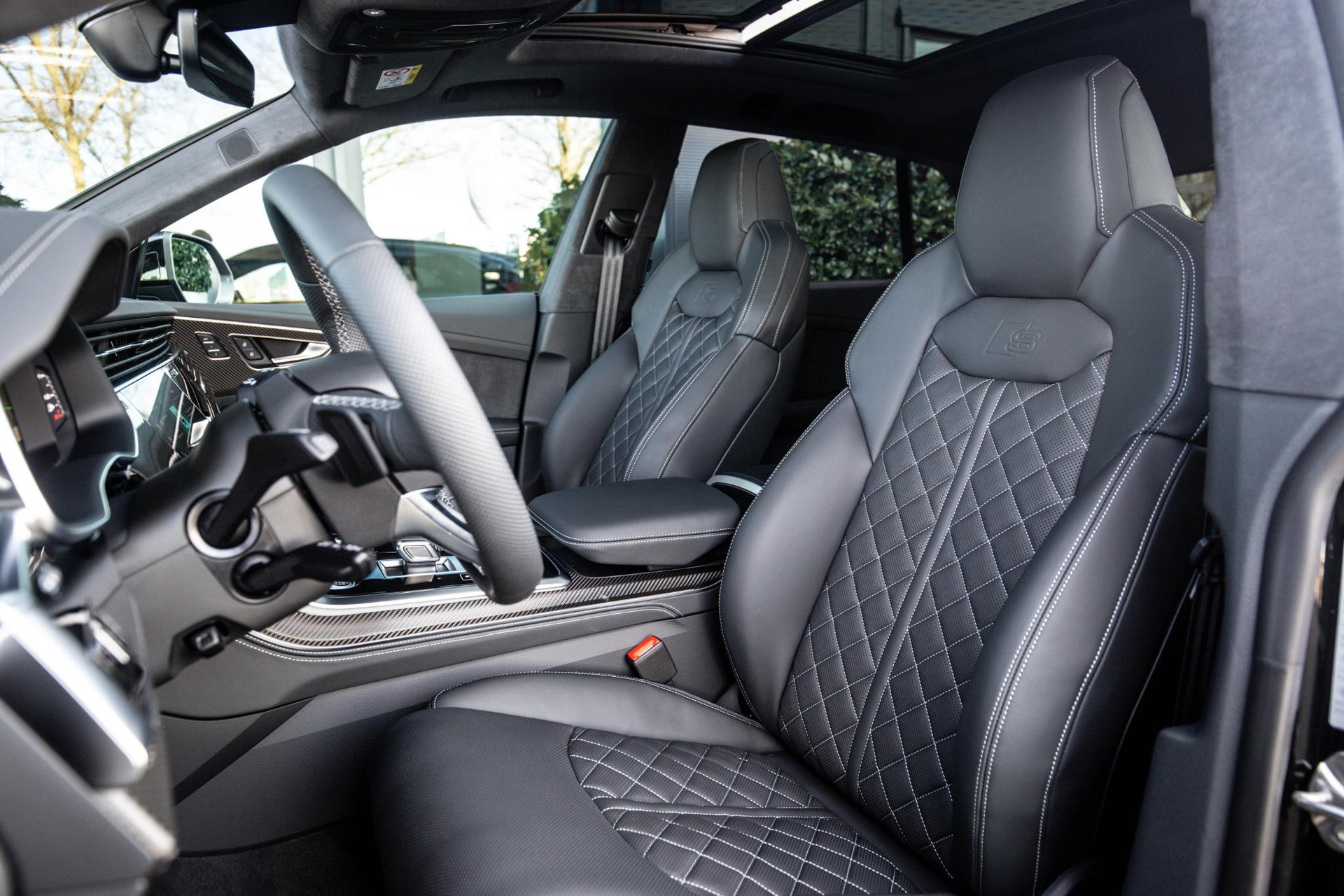 
Audi Q8 60 TFSI e vol									