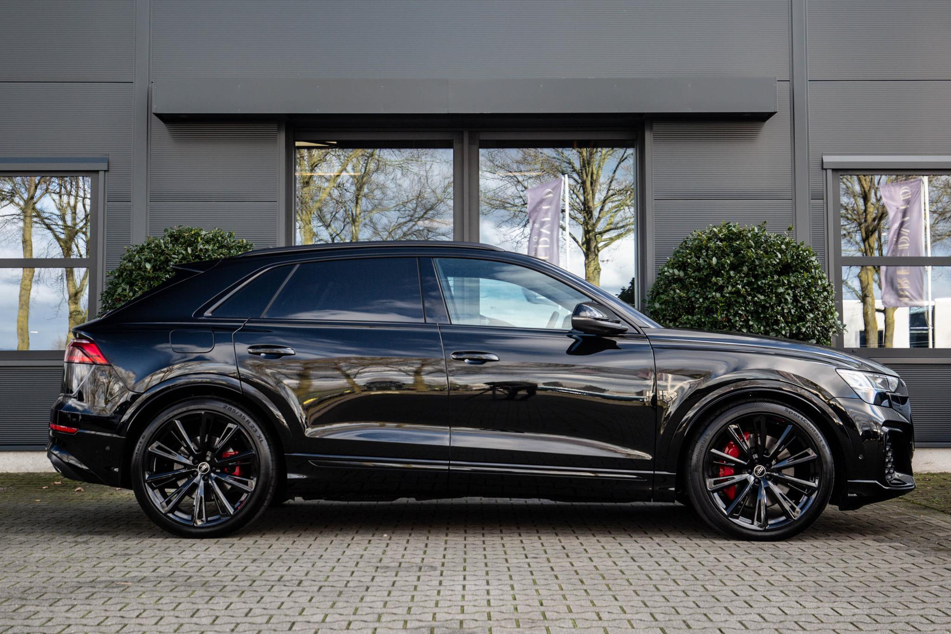 
Audi Q8 60 TFSI e vol									