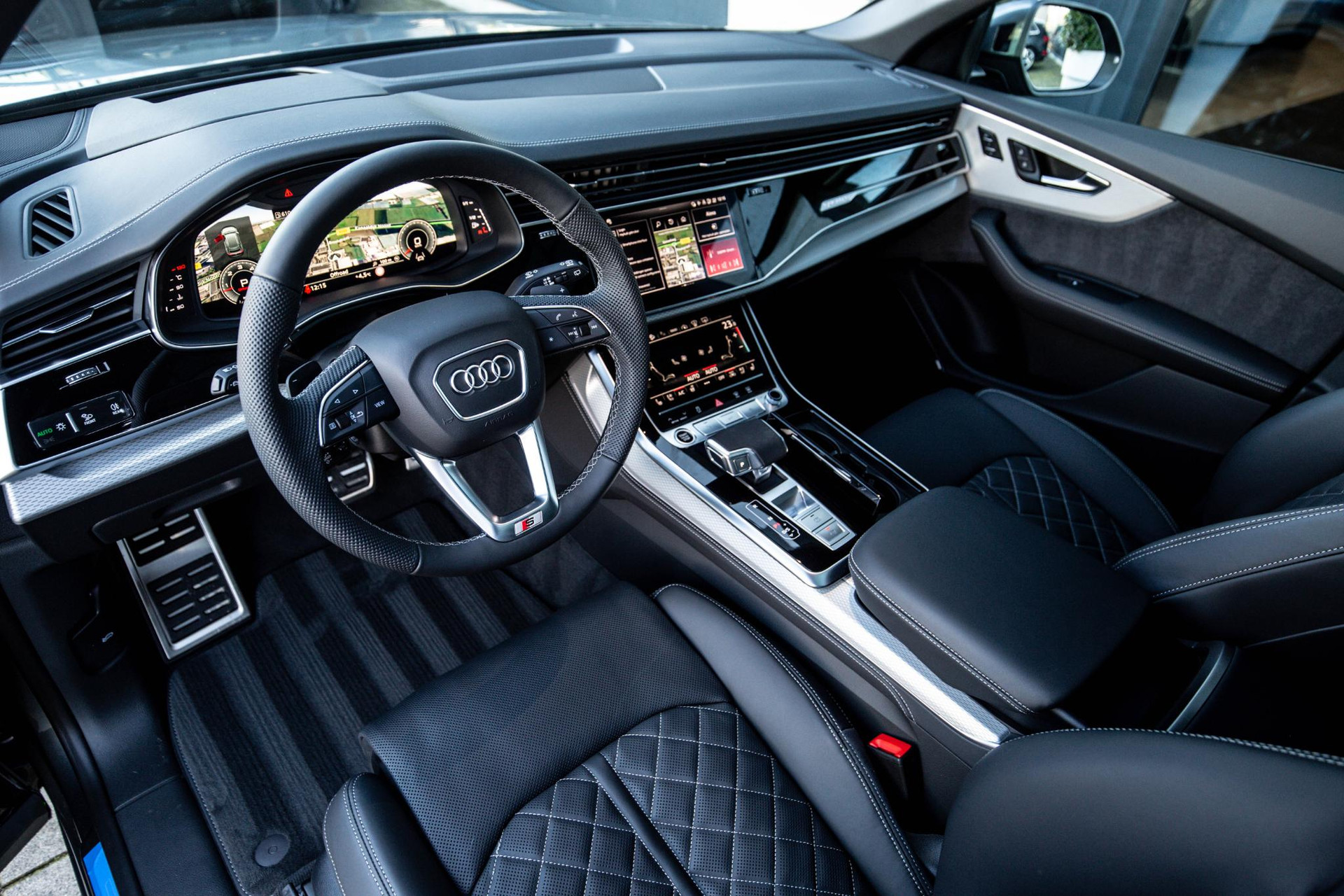 
								Audi Q8 50 TDI quattro Pro Line S vol									