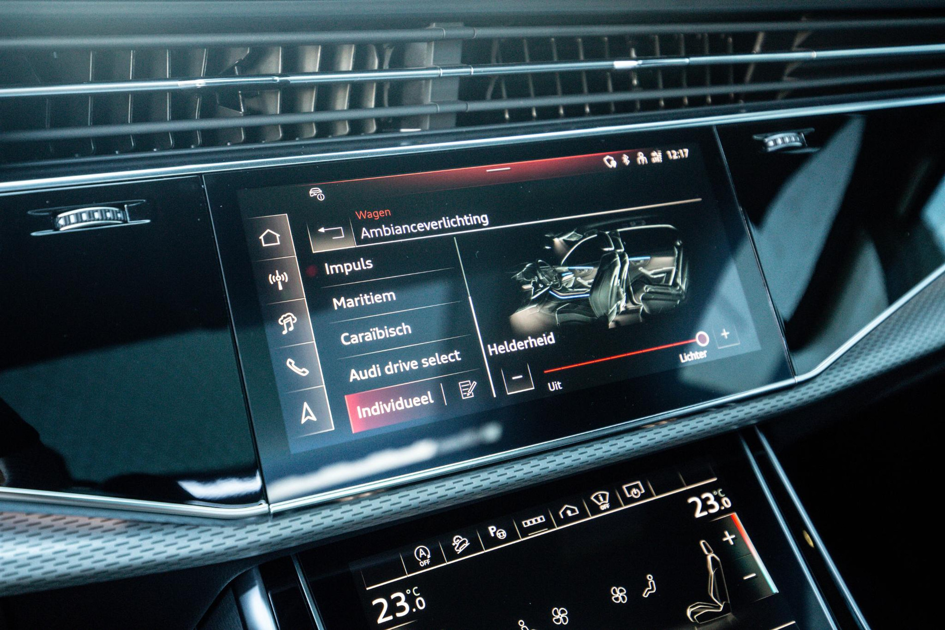 
								Audi Q8 50 TDI quattro Pro Line S vol									