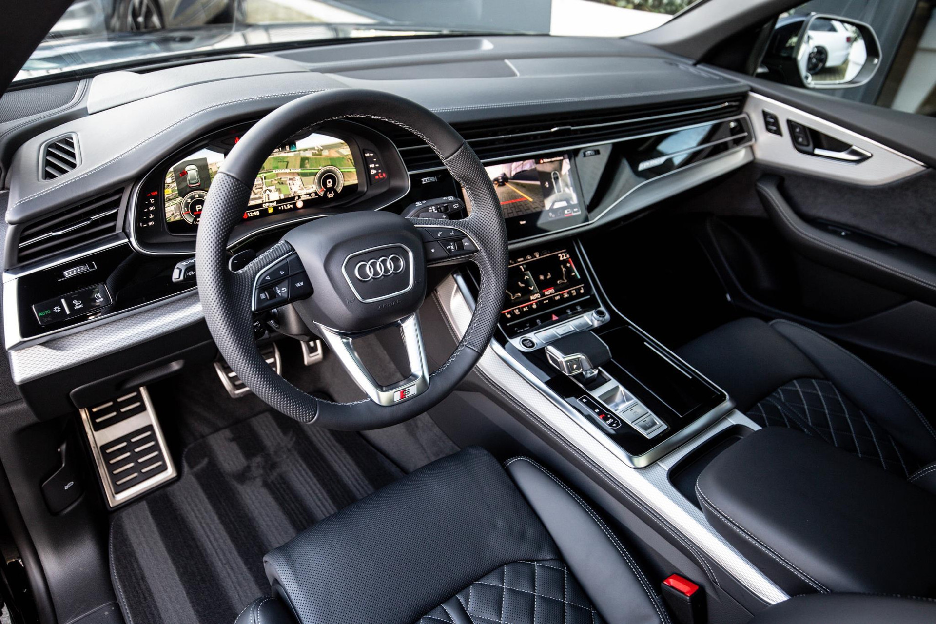 
								Audi Q8 50 TDI quattro Pro Line S vol									