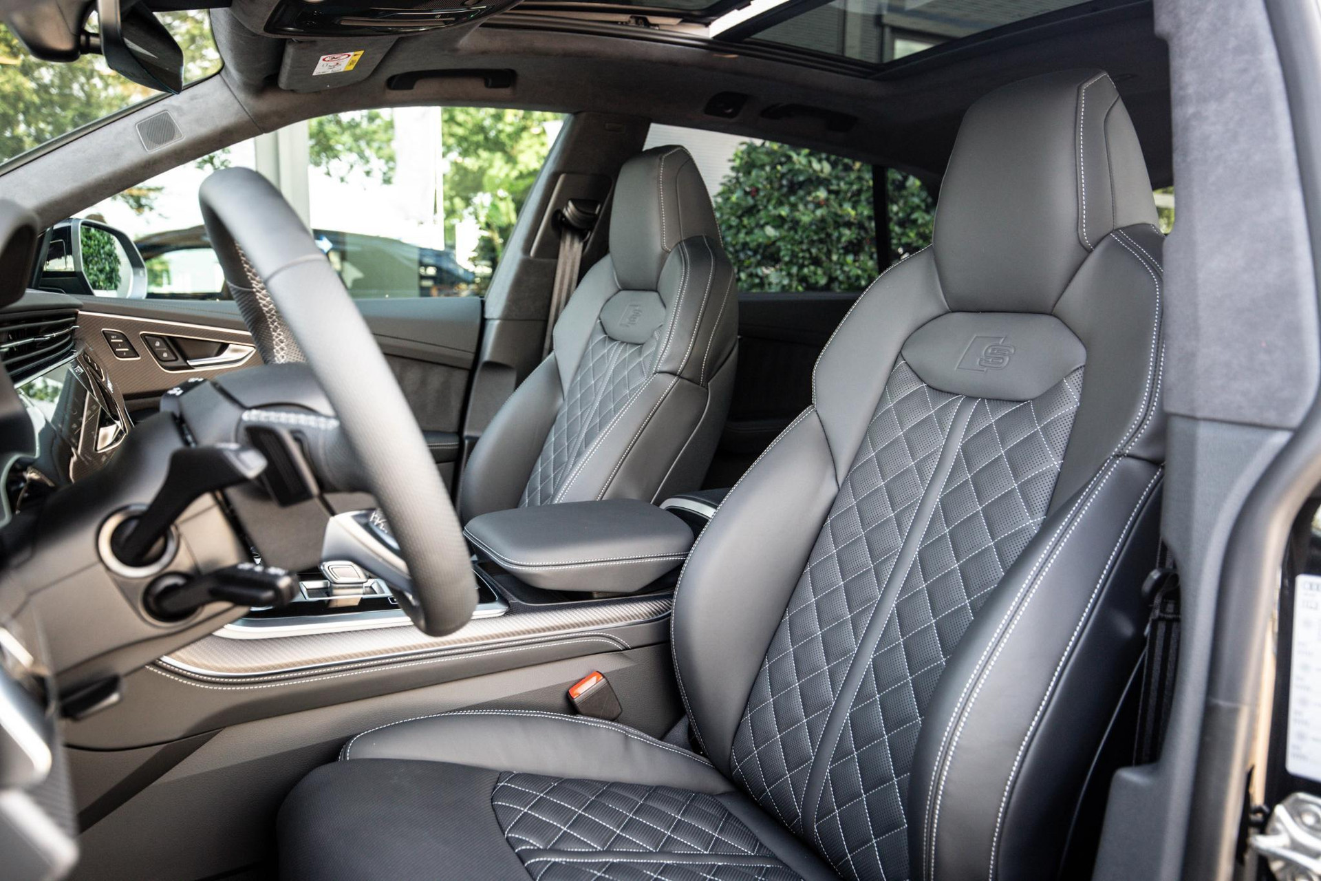 
Audi Q8 60 TFSI e vol									