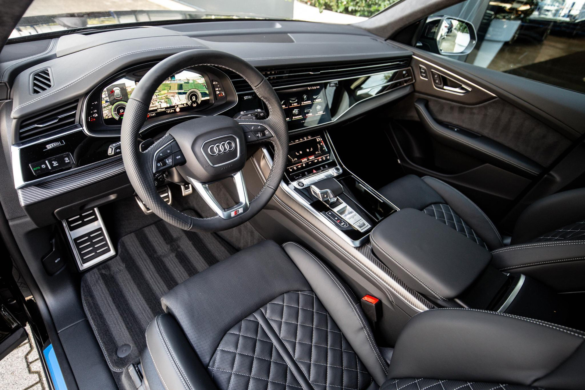 
Audi Q8 60 TFSI e vol									