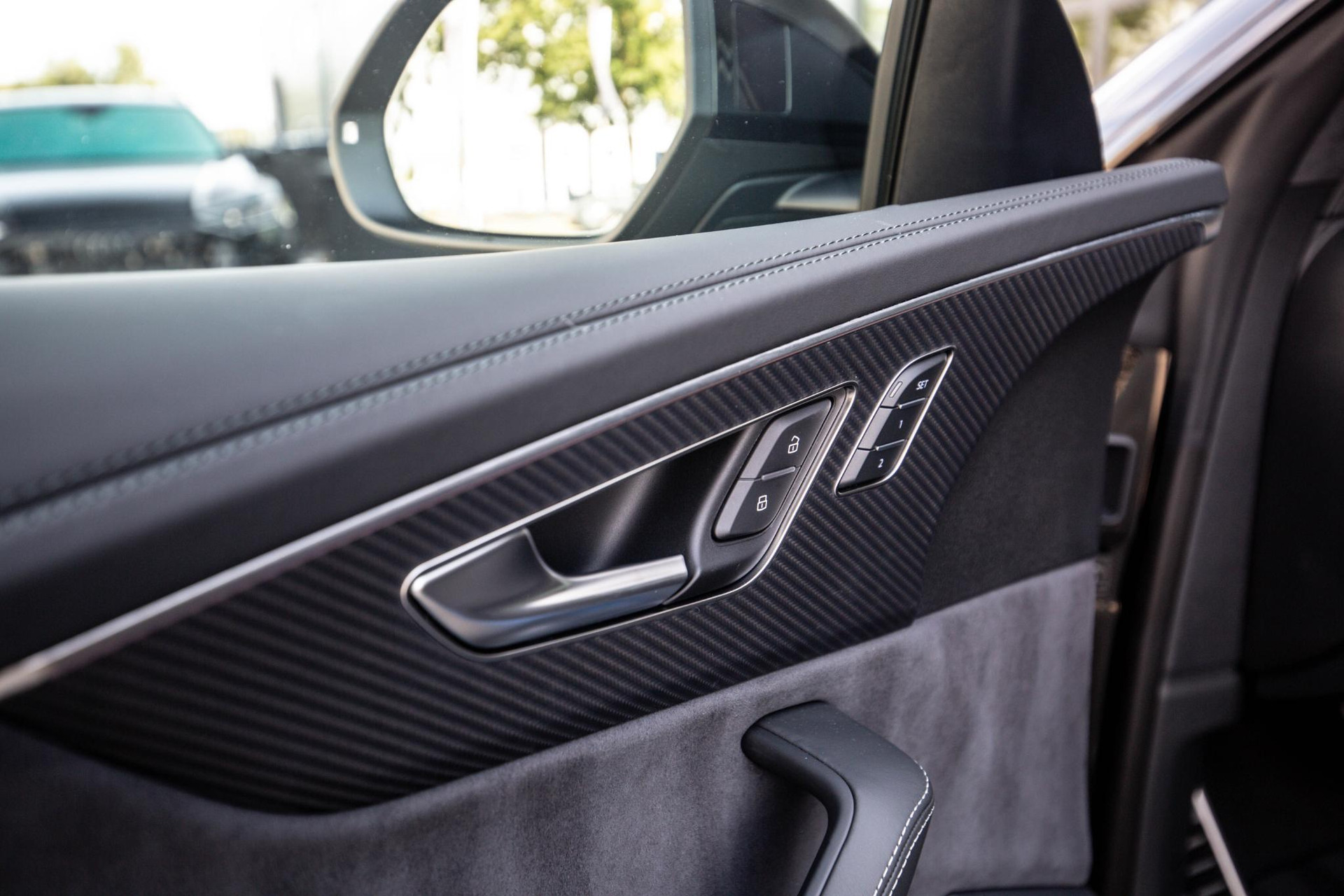 
Audi Q8 60 TFSI e vol									