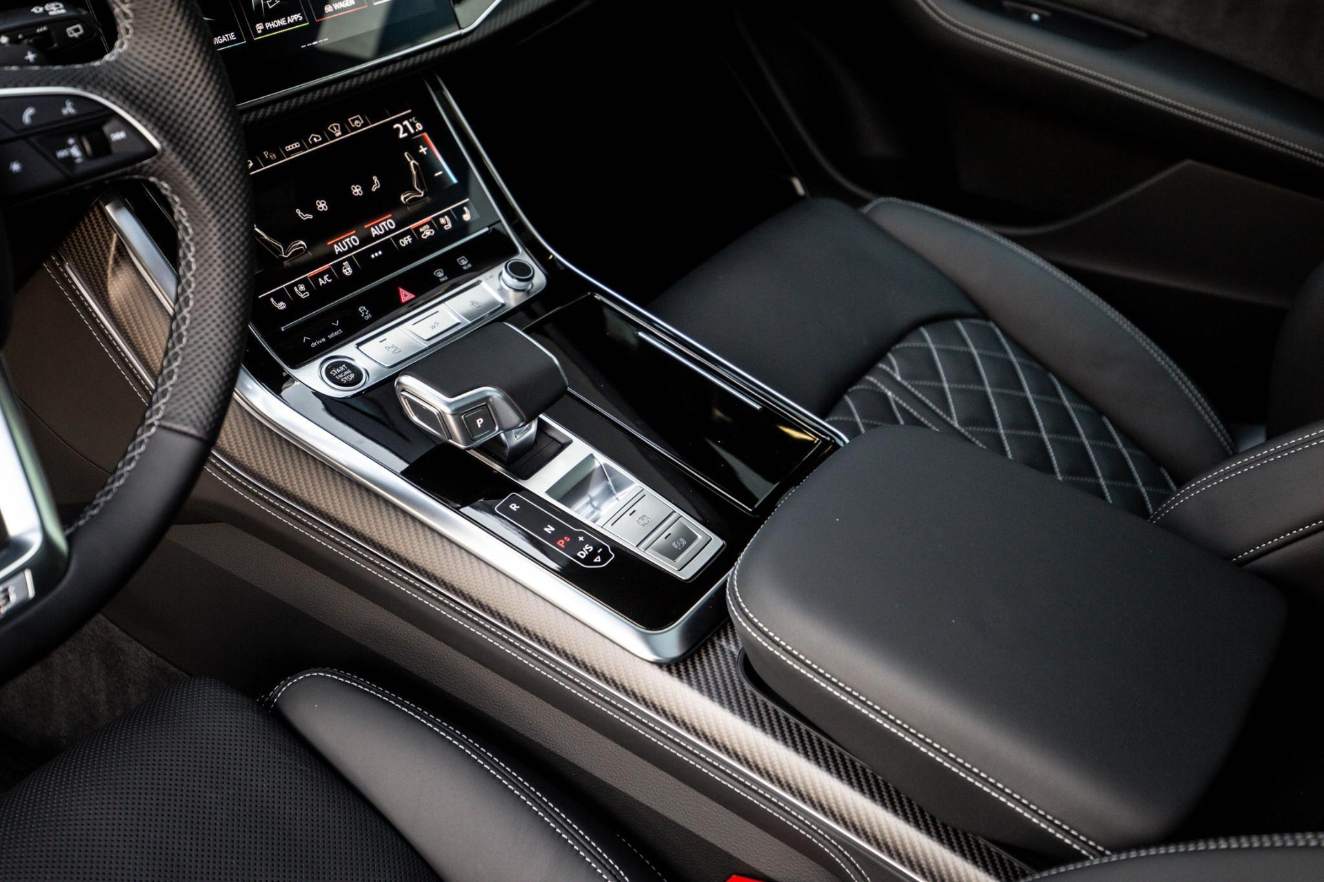 
Audi Q8 60 TFSI e vol									
