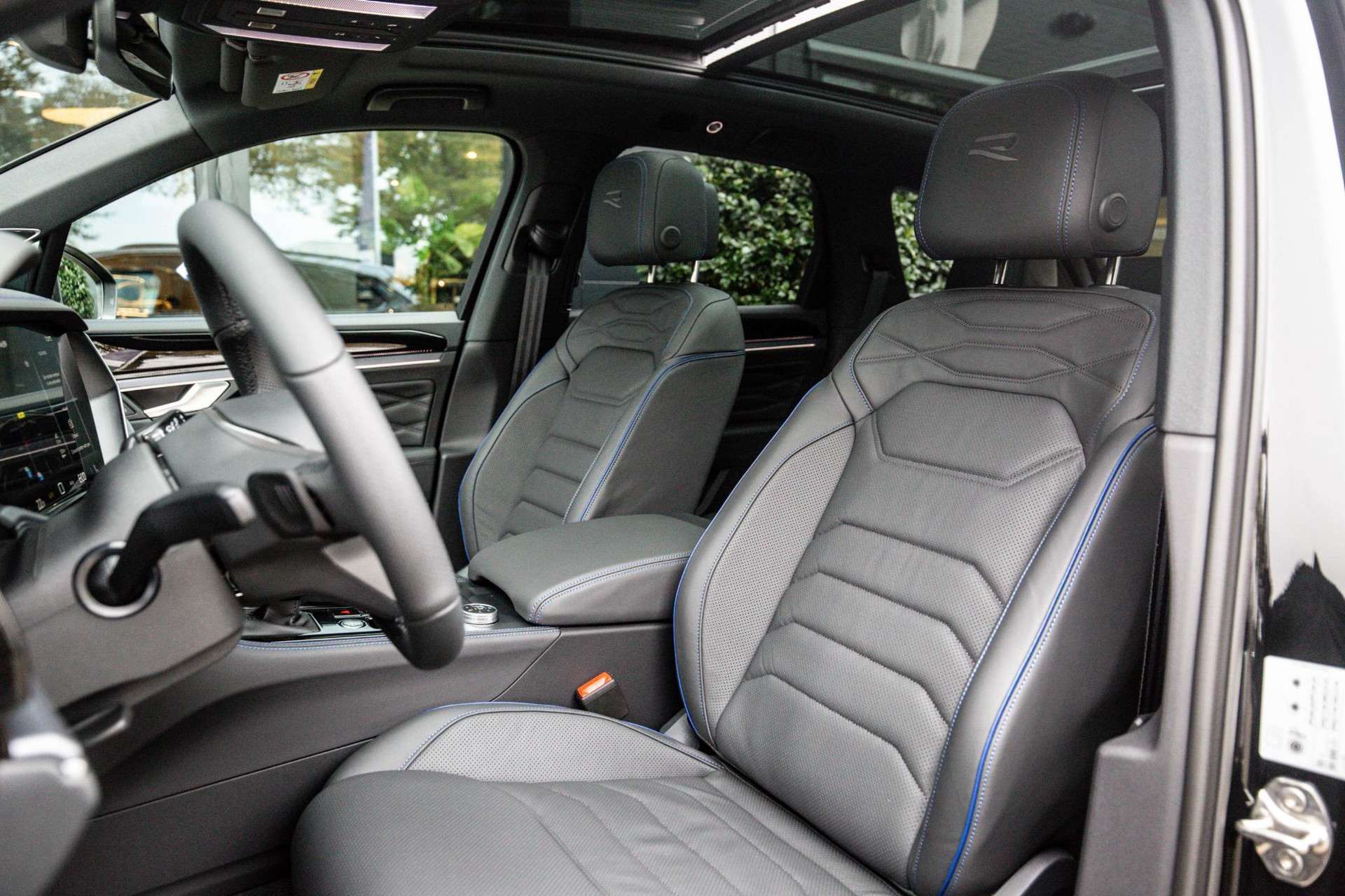 
Volkswagen Touareg 3.0 TSi eHybrid 4MOTION R vol									