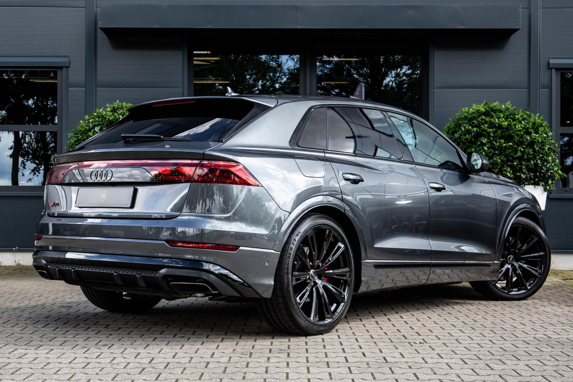 
Audi Q8 60 TFSI e vol									