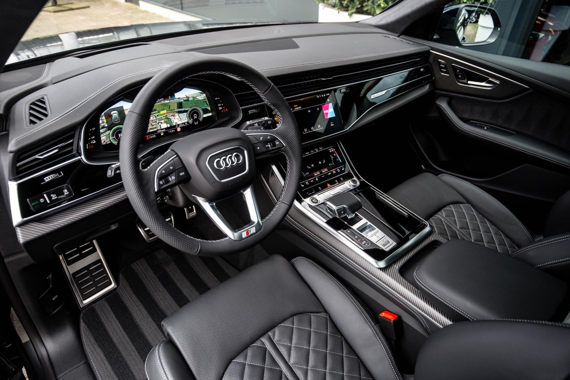 
Audi Q8 60 TFSI e vol									