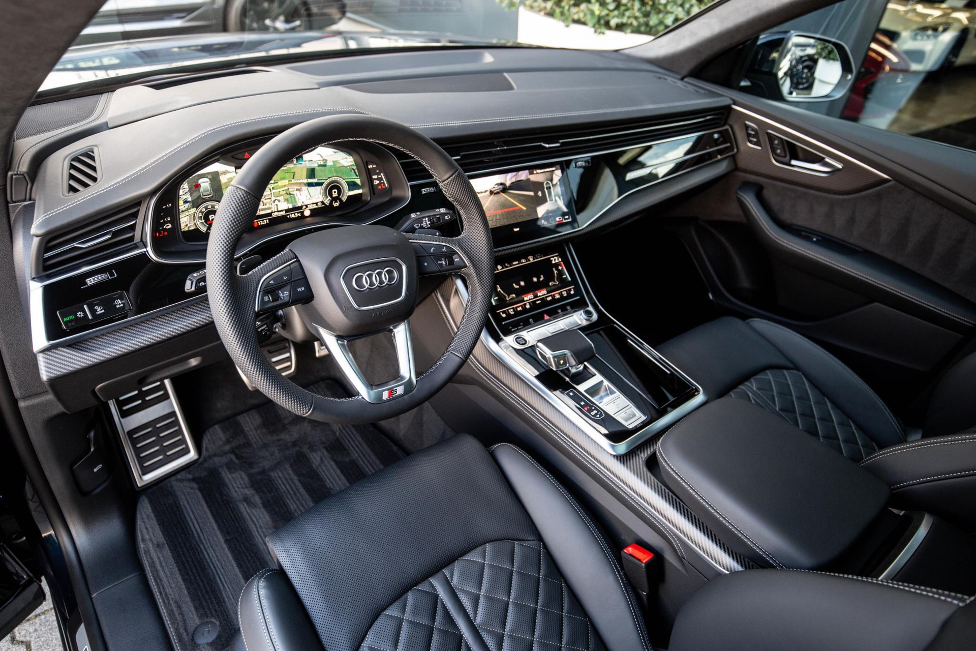 
Audi Q8 60 TFSI e vol									