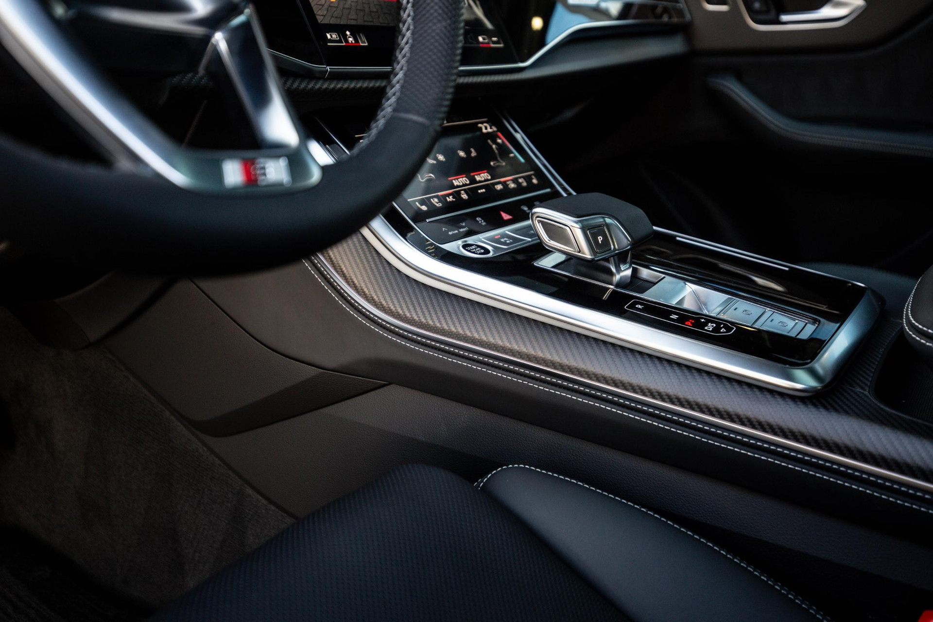 
Audi Q8 60 TFSI e vol									