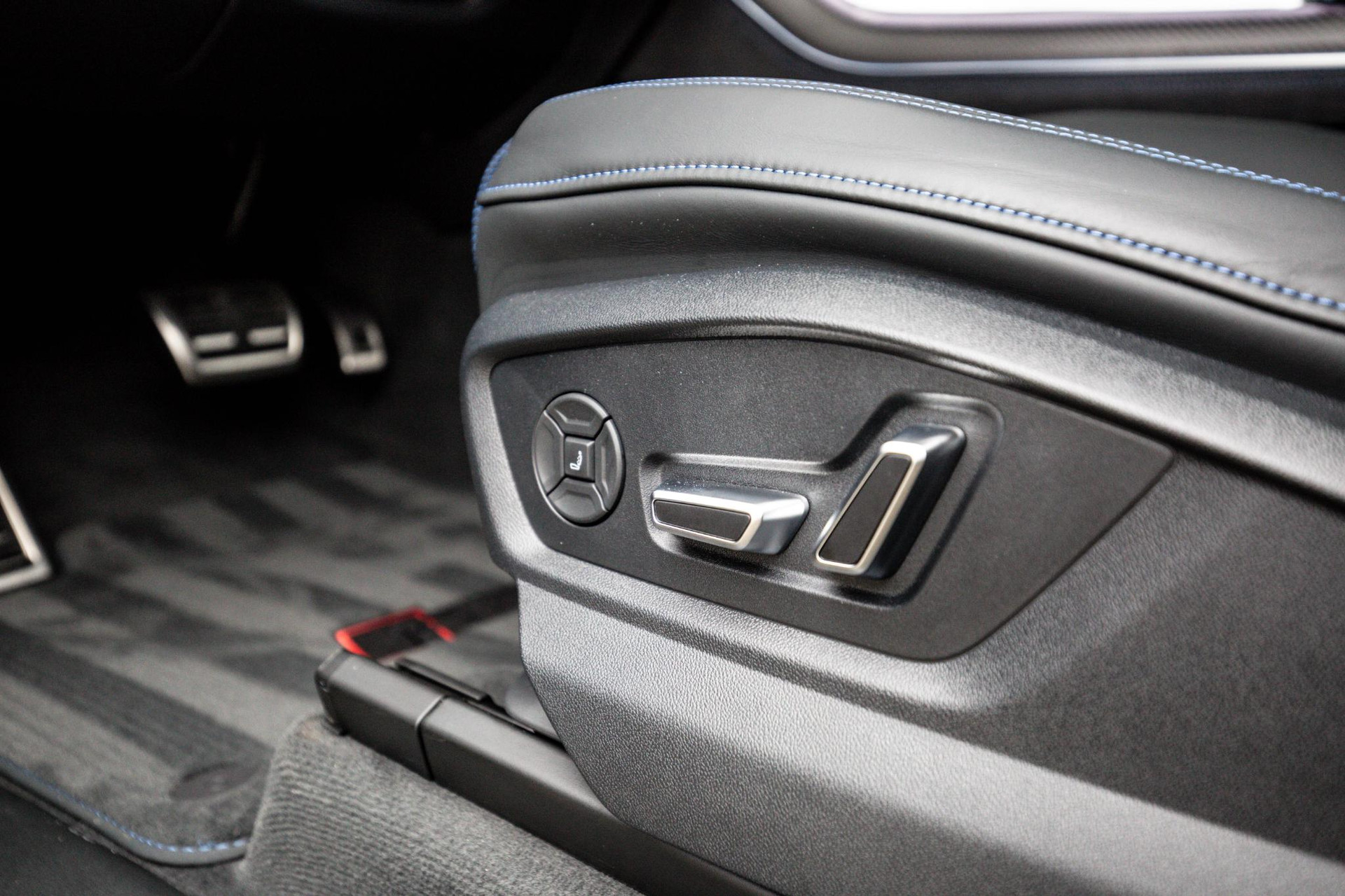 
Audi RSQ8 4.0 TFSI Performance vol									