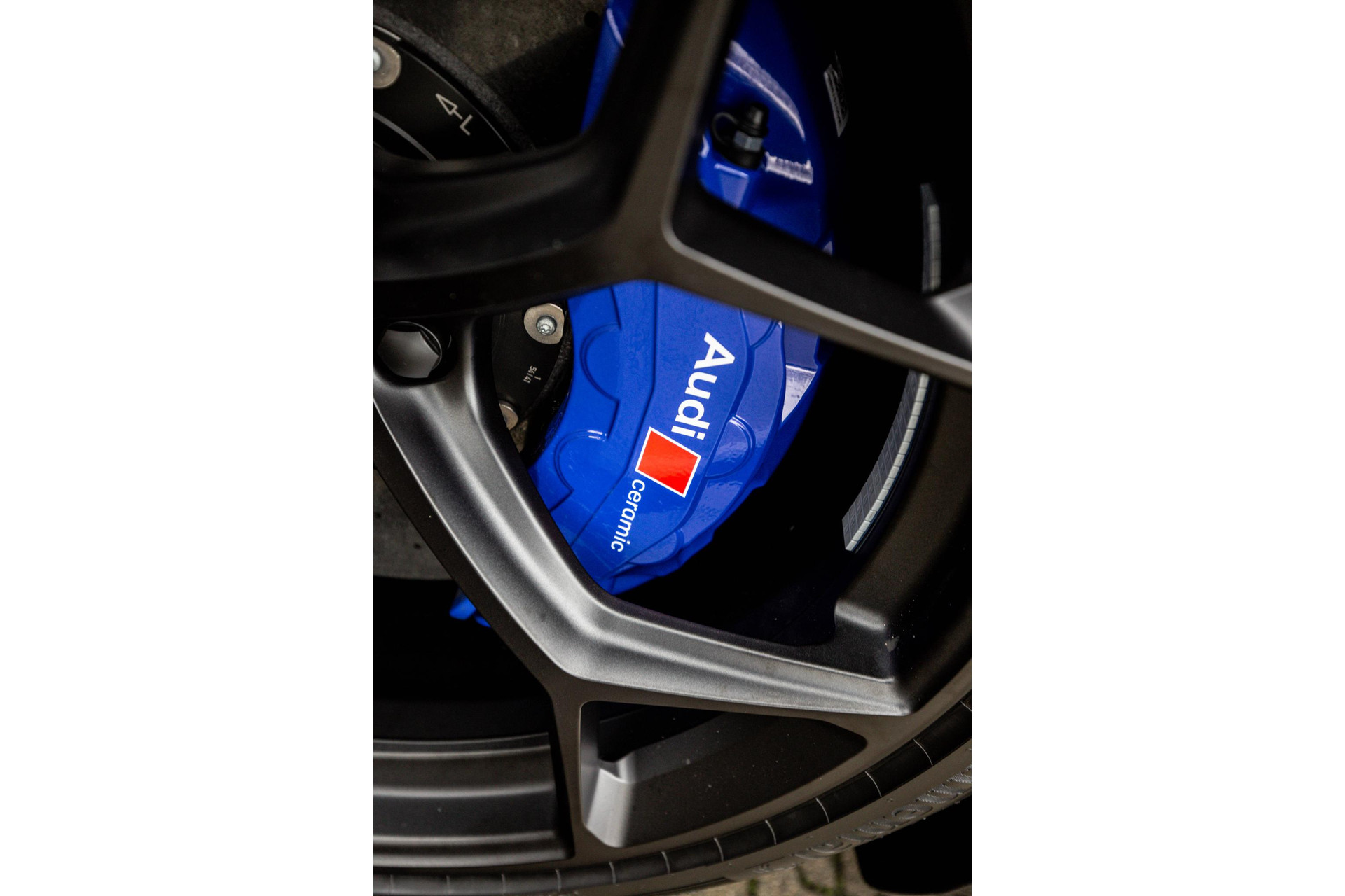 
Audi RSQ8 4.0 TFSI Performance vol									