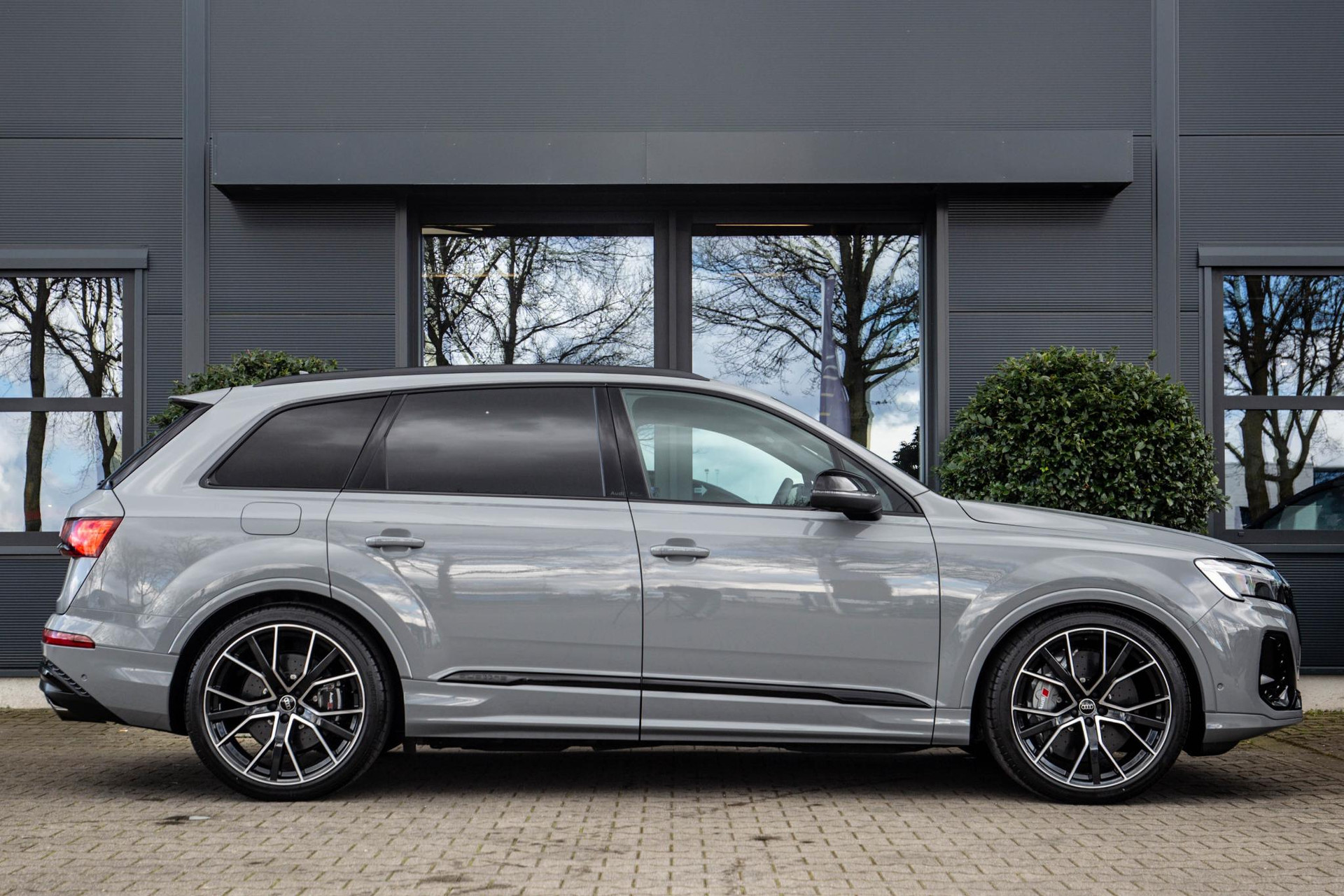 
Audi SQ7 4.0 TFSI 507pk 7p Nardo Grey, Keramisch, vol									