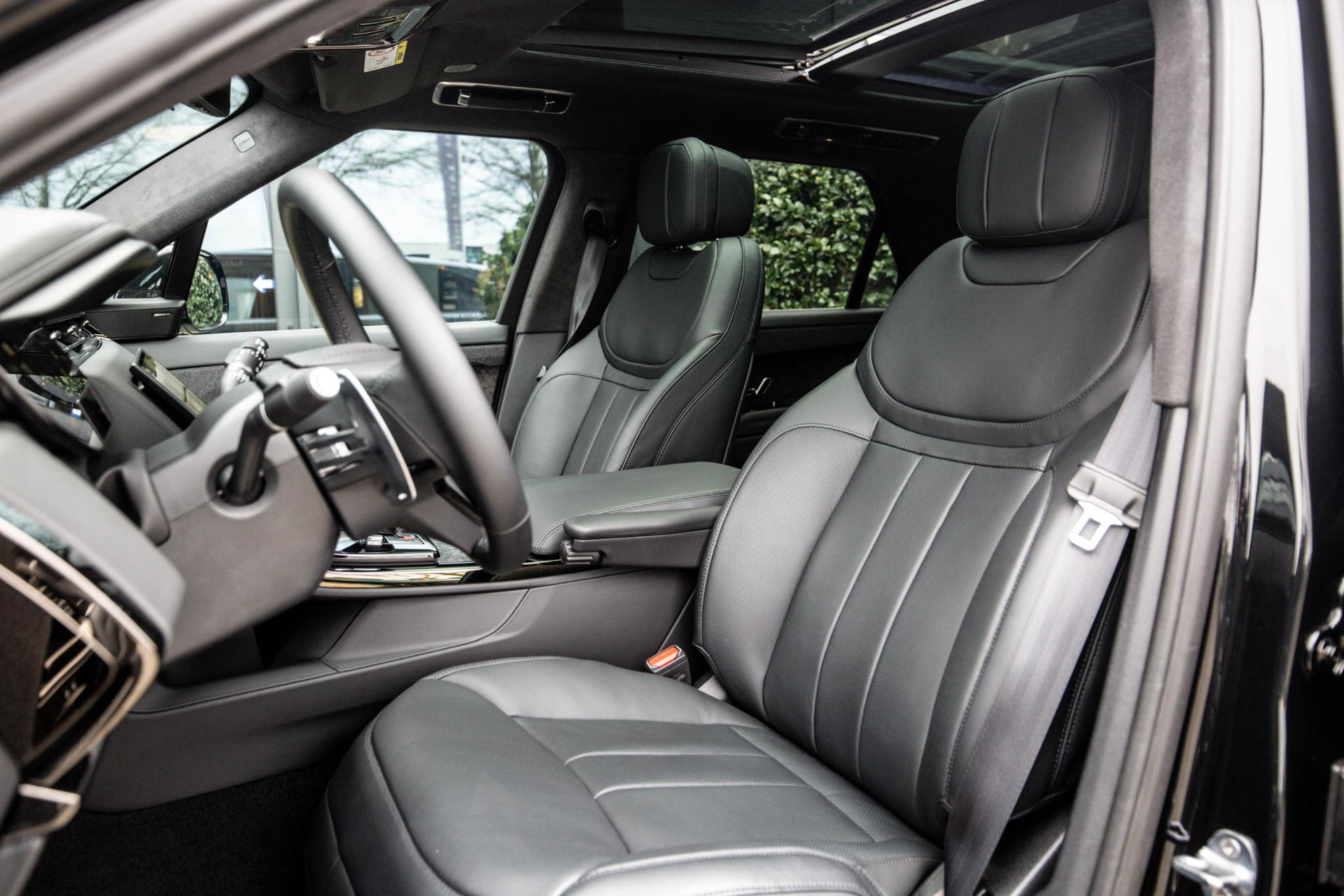 
Land Rover Range Rover Sport 4.4 P530 First Edition vol									