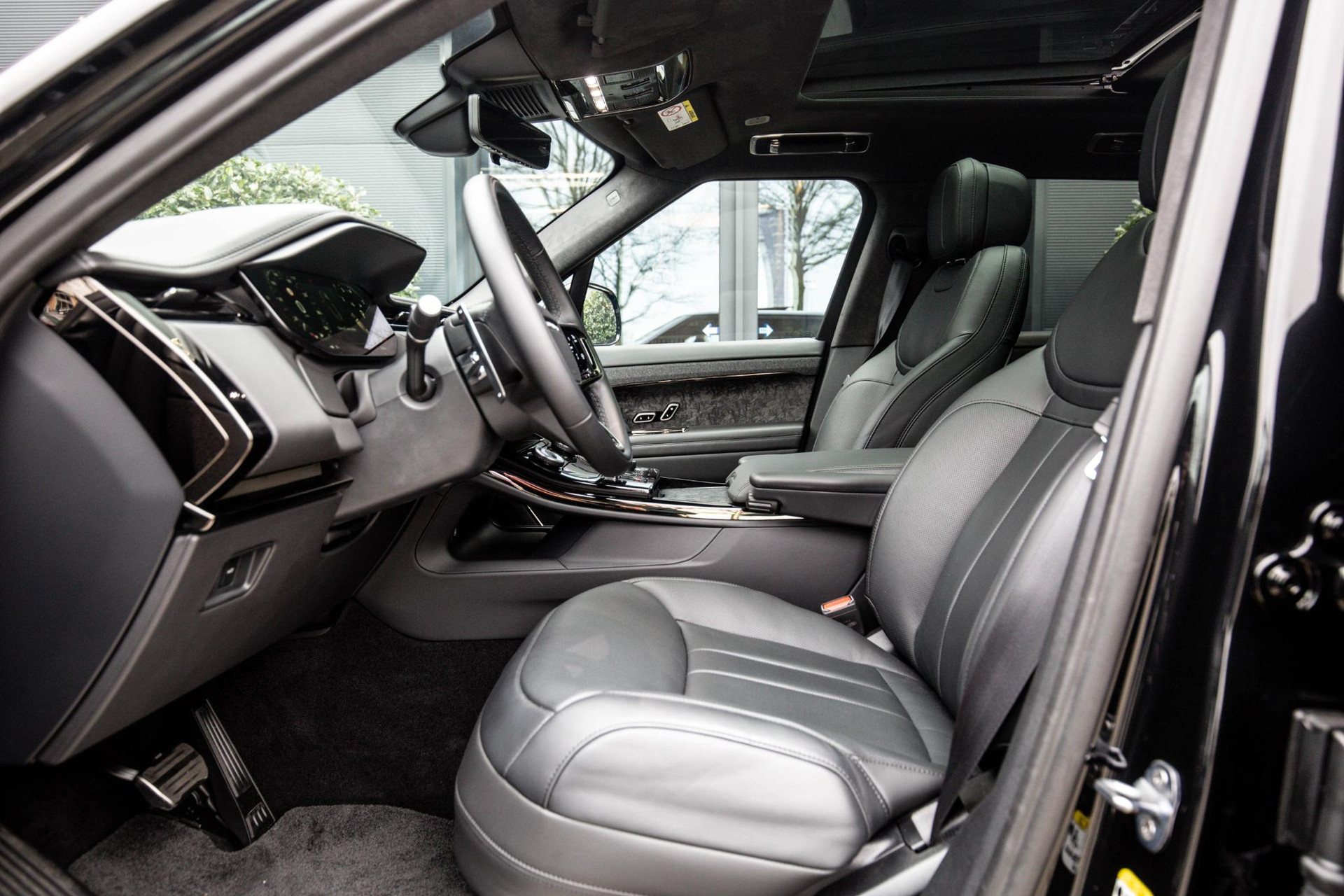 
Land Rover Range Rover Sport 4.4 P530 First Edition vol									