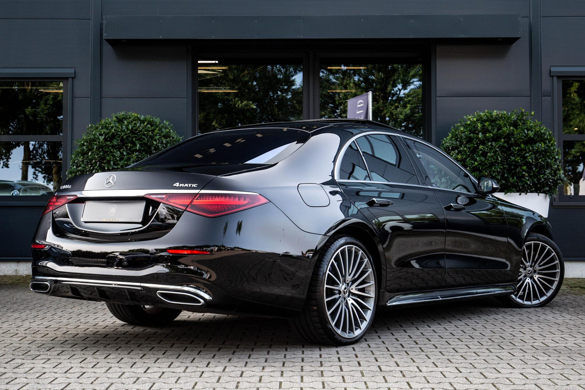 
Mercedes-Benz S-Klasse 400d 4MATIC AMG vol									