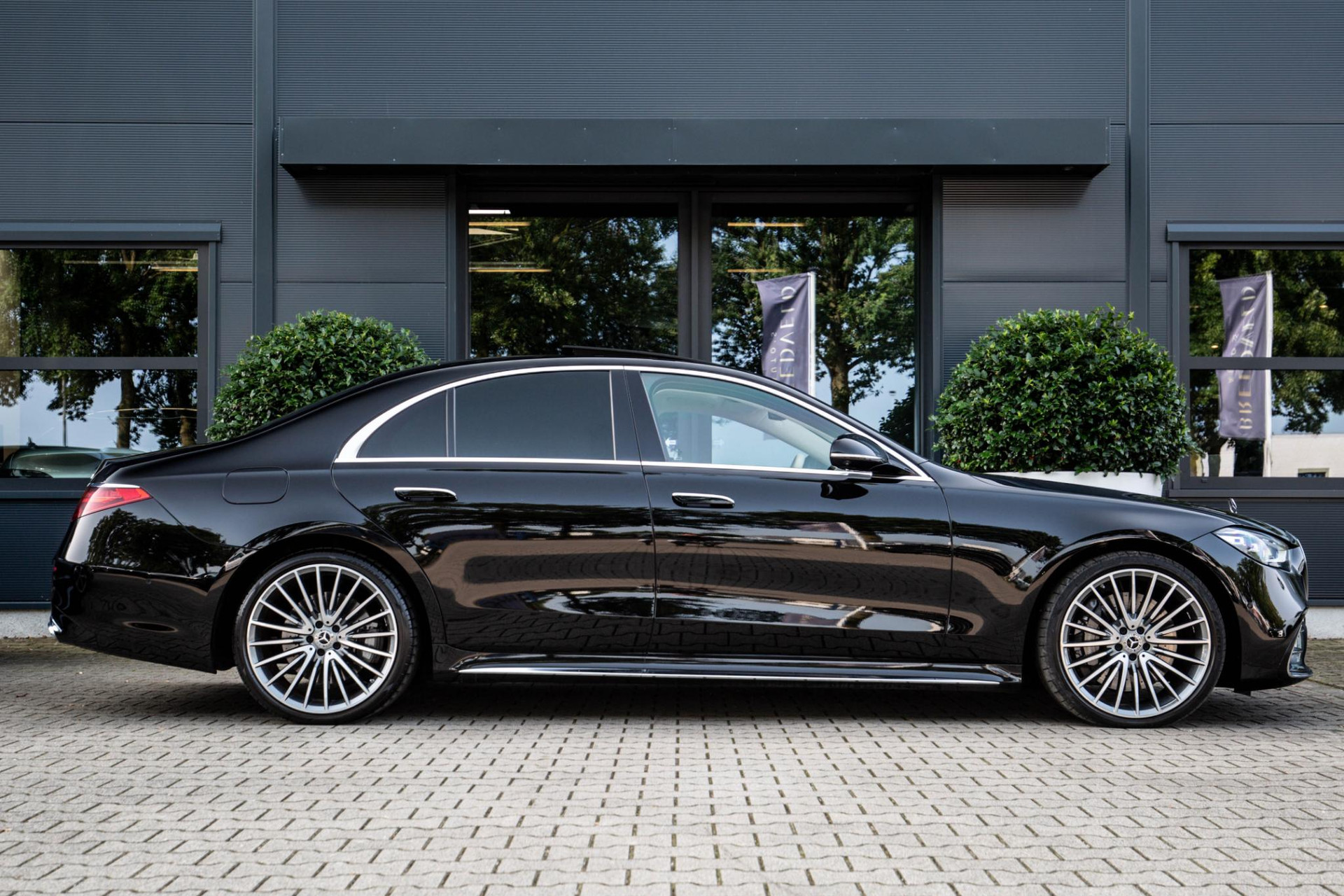 
Mercedes-Benz S-Klasse 400d 4MATIC AMG vol									