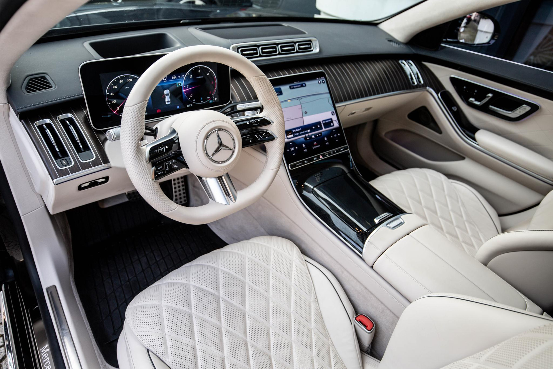
Mercedes-Benz S-Klasse 400d 4MATIC AMG vol									