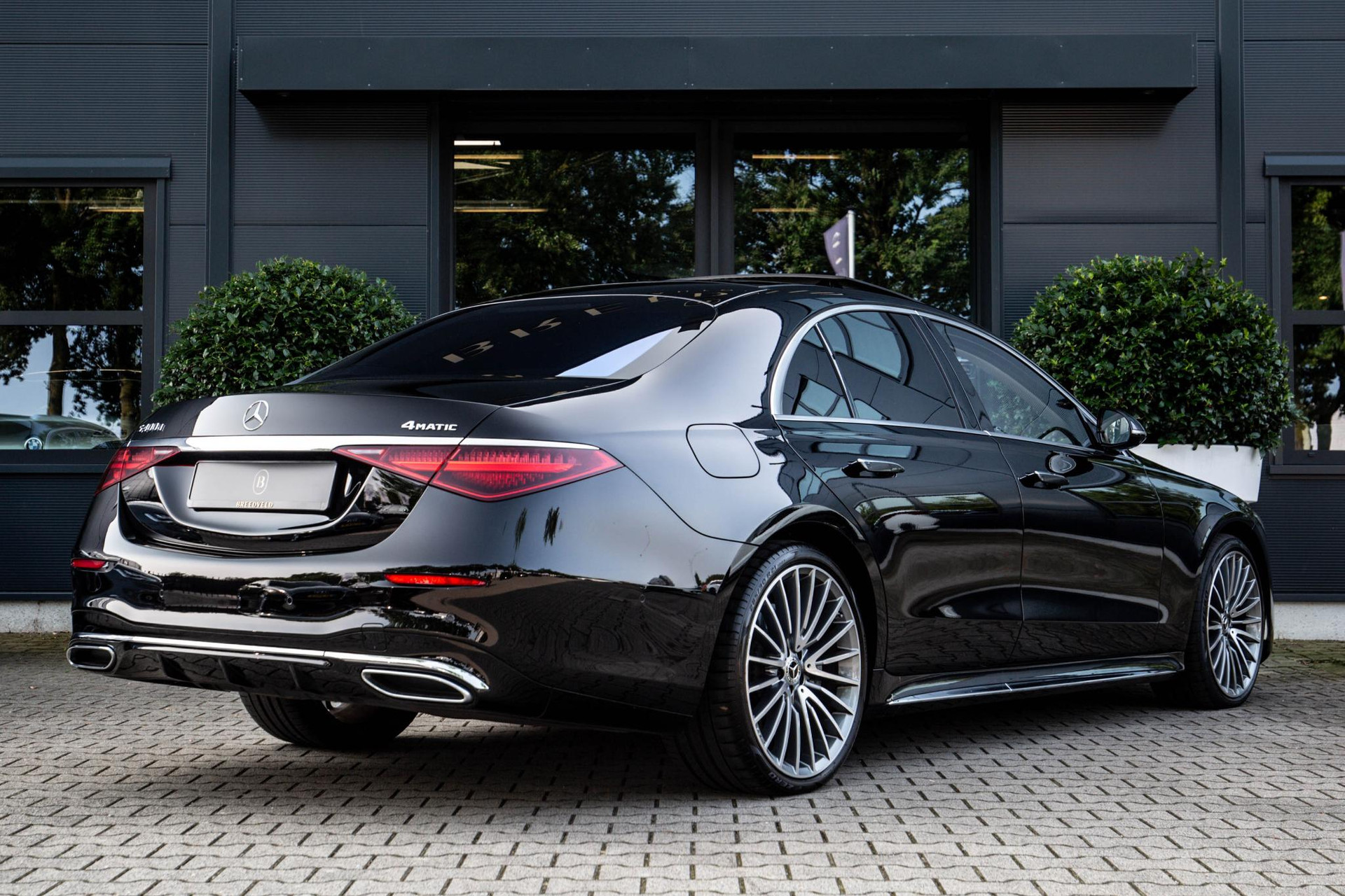 
Mercedes-Benz S-Klasse 400d 4MATIC AMG vol									