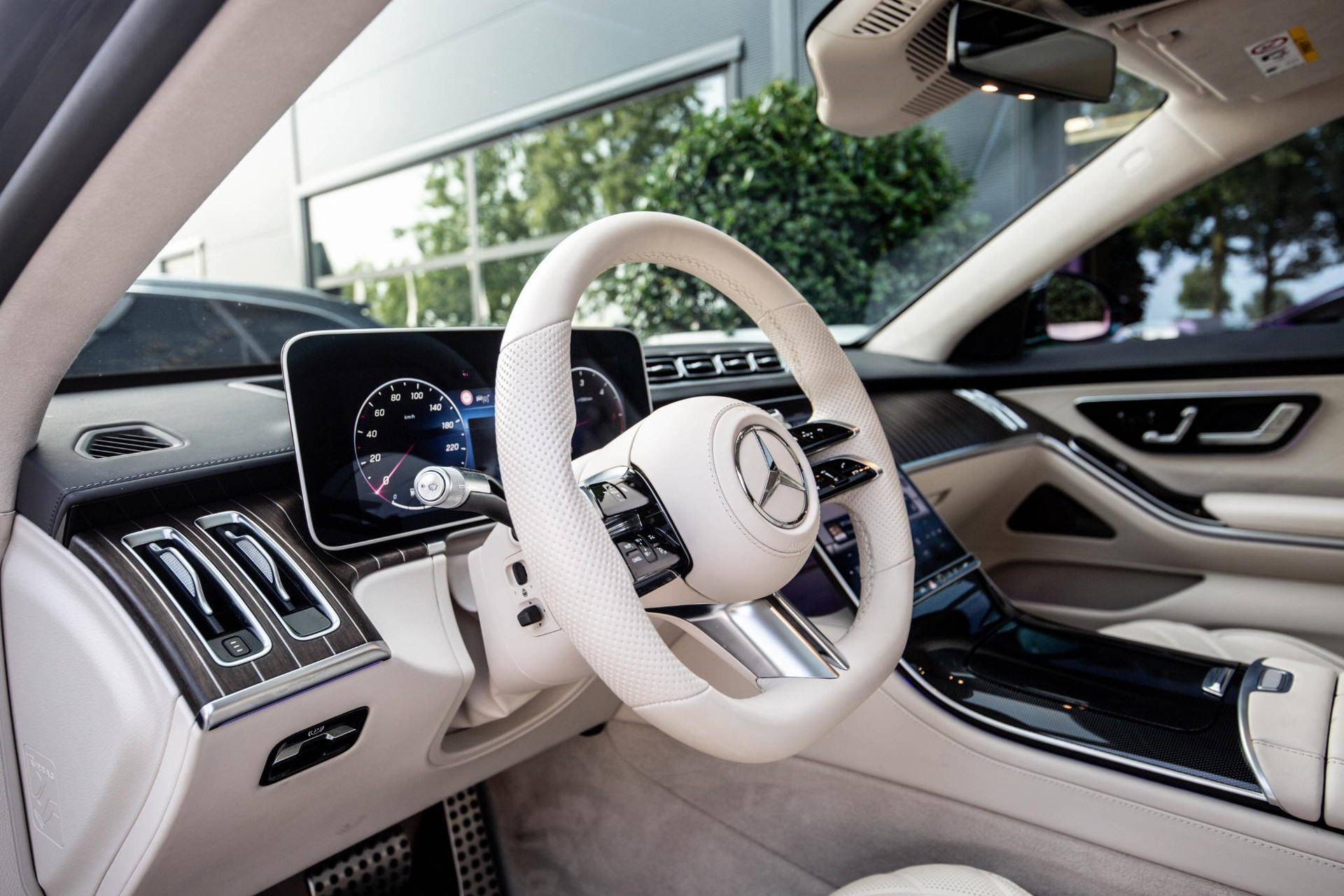 
Mercedes-Benz S-Klasse 400d 4MATIC AMG vol									