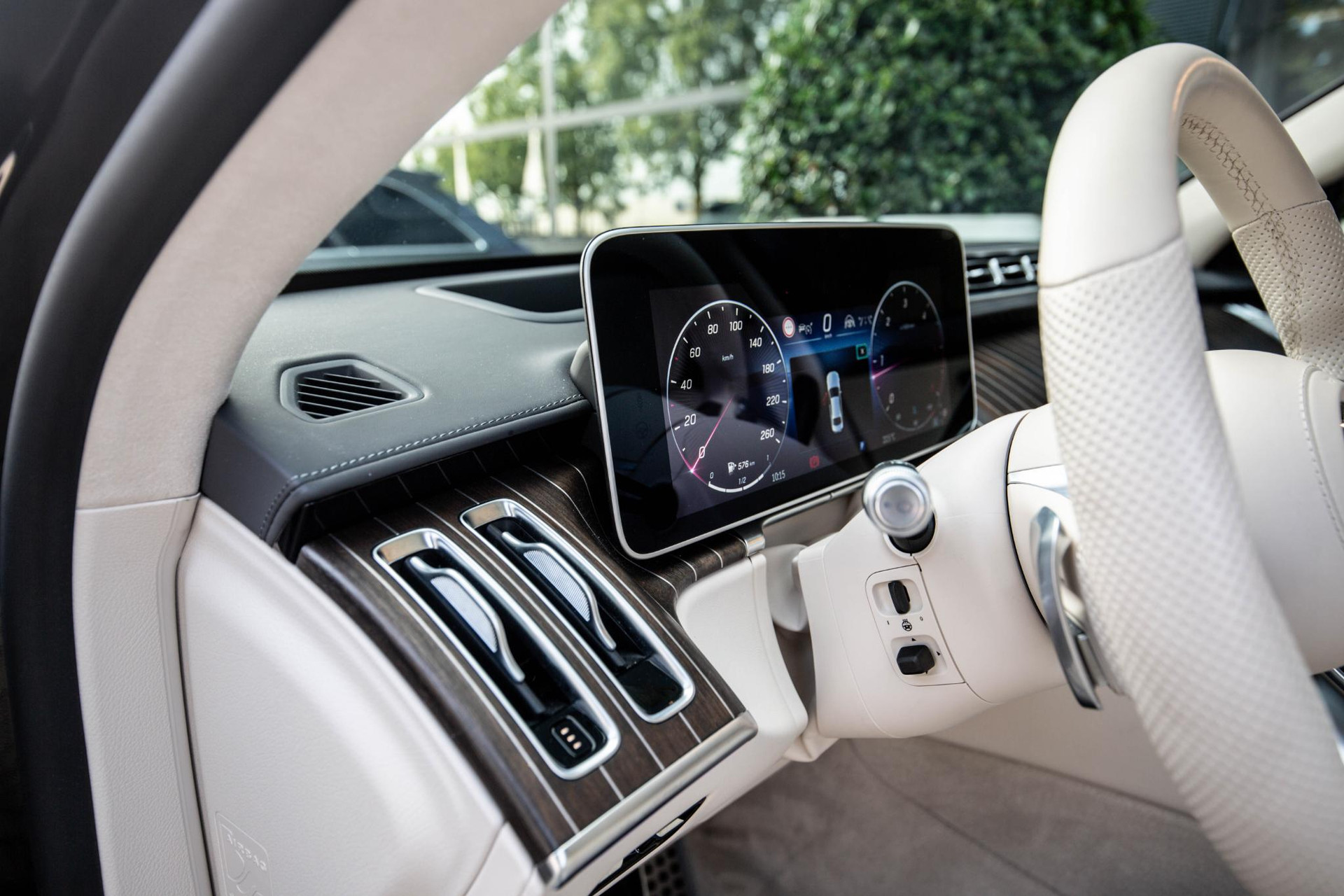 
Mercedes-Benz S-Klasse 400d 4MATIC AMG vol									