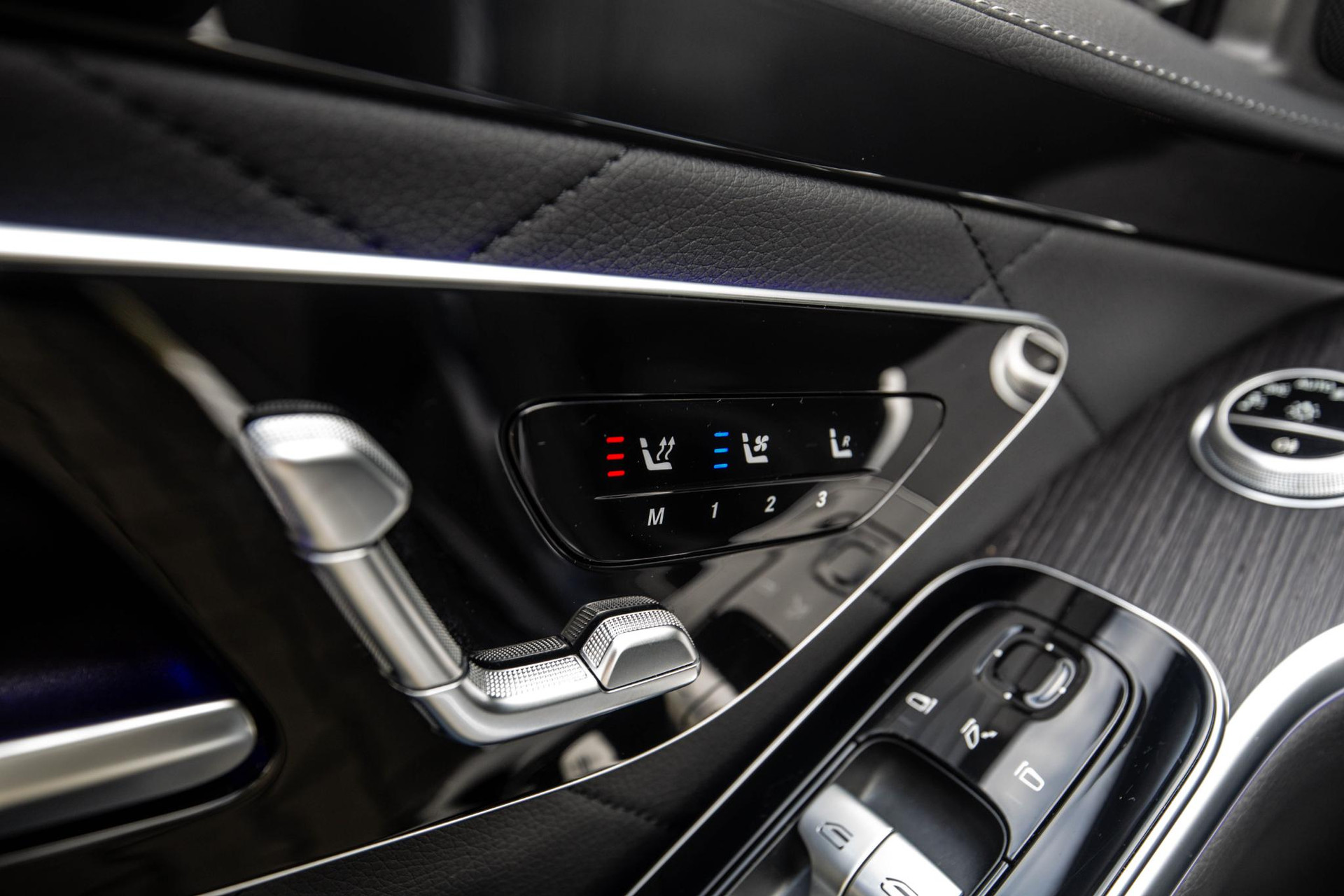 
Mercedes-Benz S-Klasse 580 e AMG Line vol									